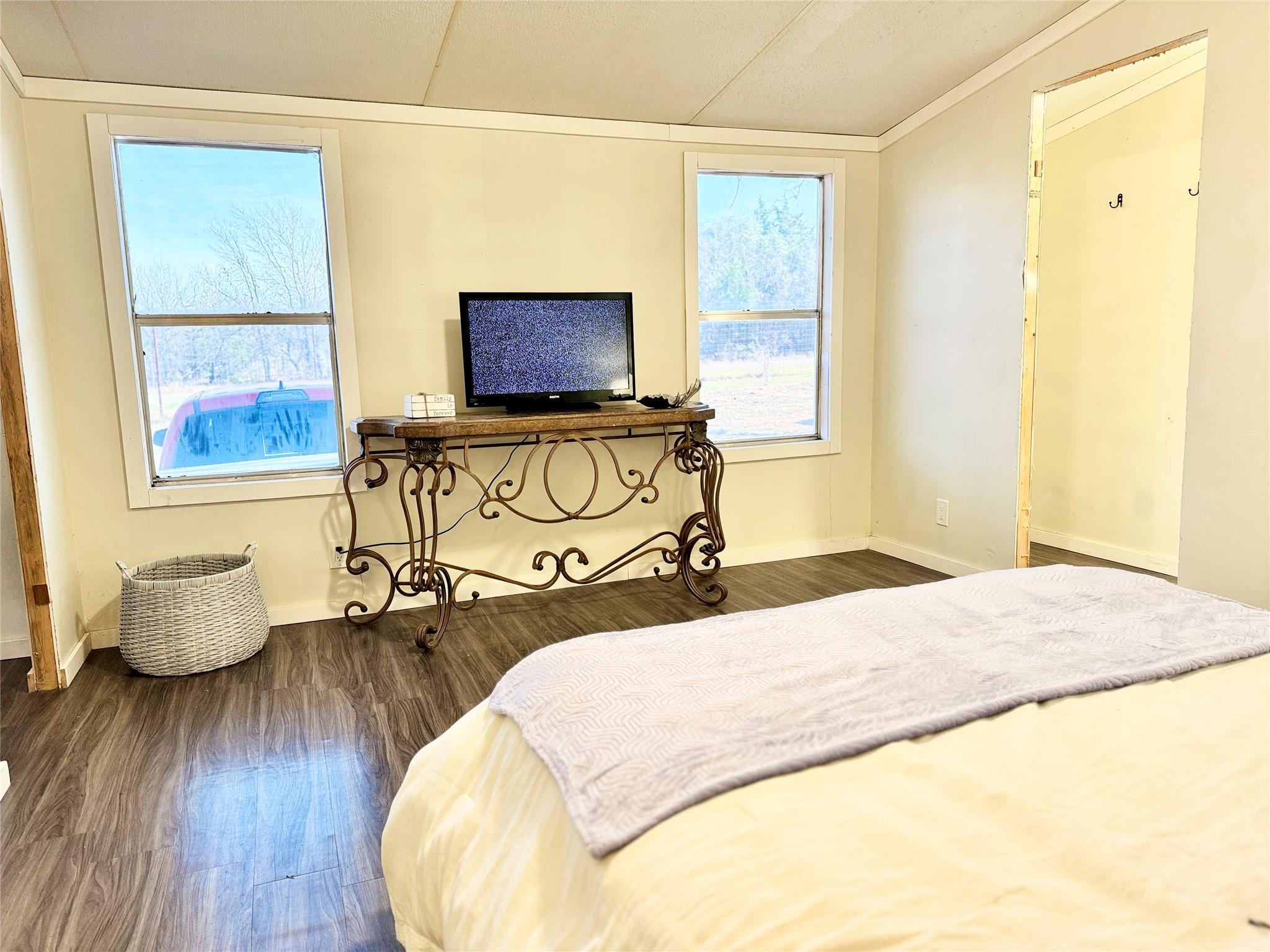 6739 Taylorsville Rd, Dale, TX 78616