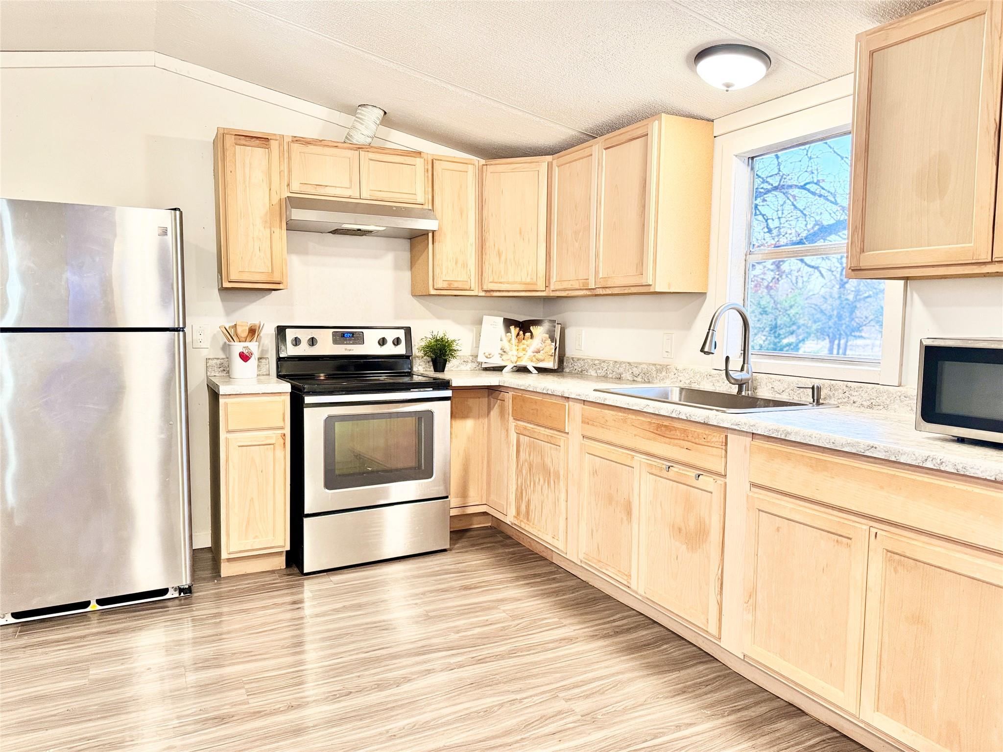 6739 Taylorsville Rd, Dale, TX 78616