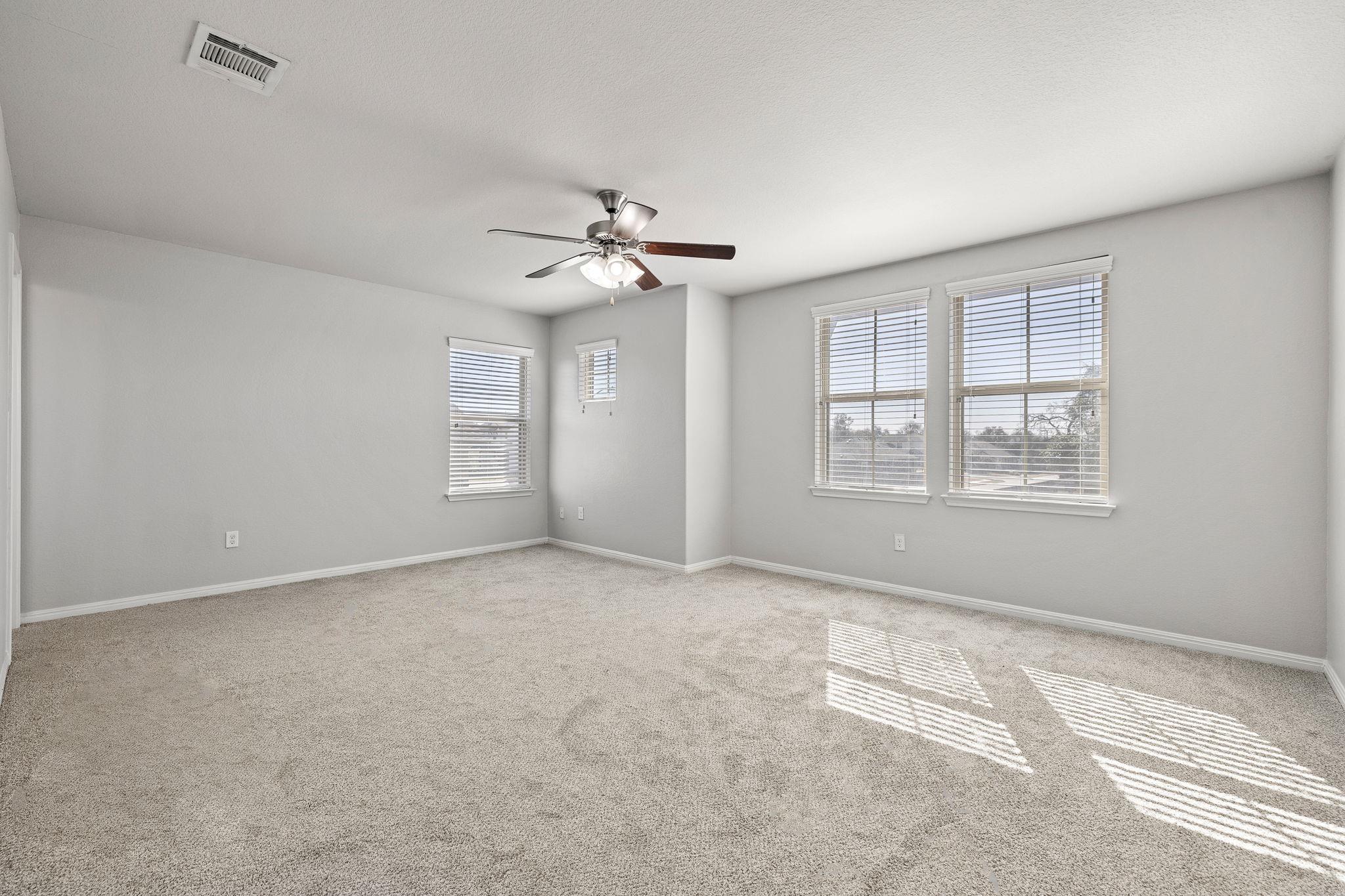 529 Cinnamon Teal Ln, Leander, TX 78641