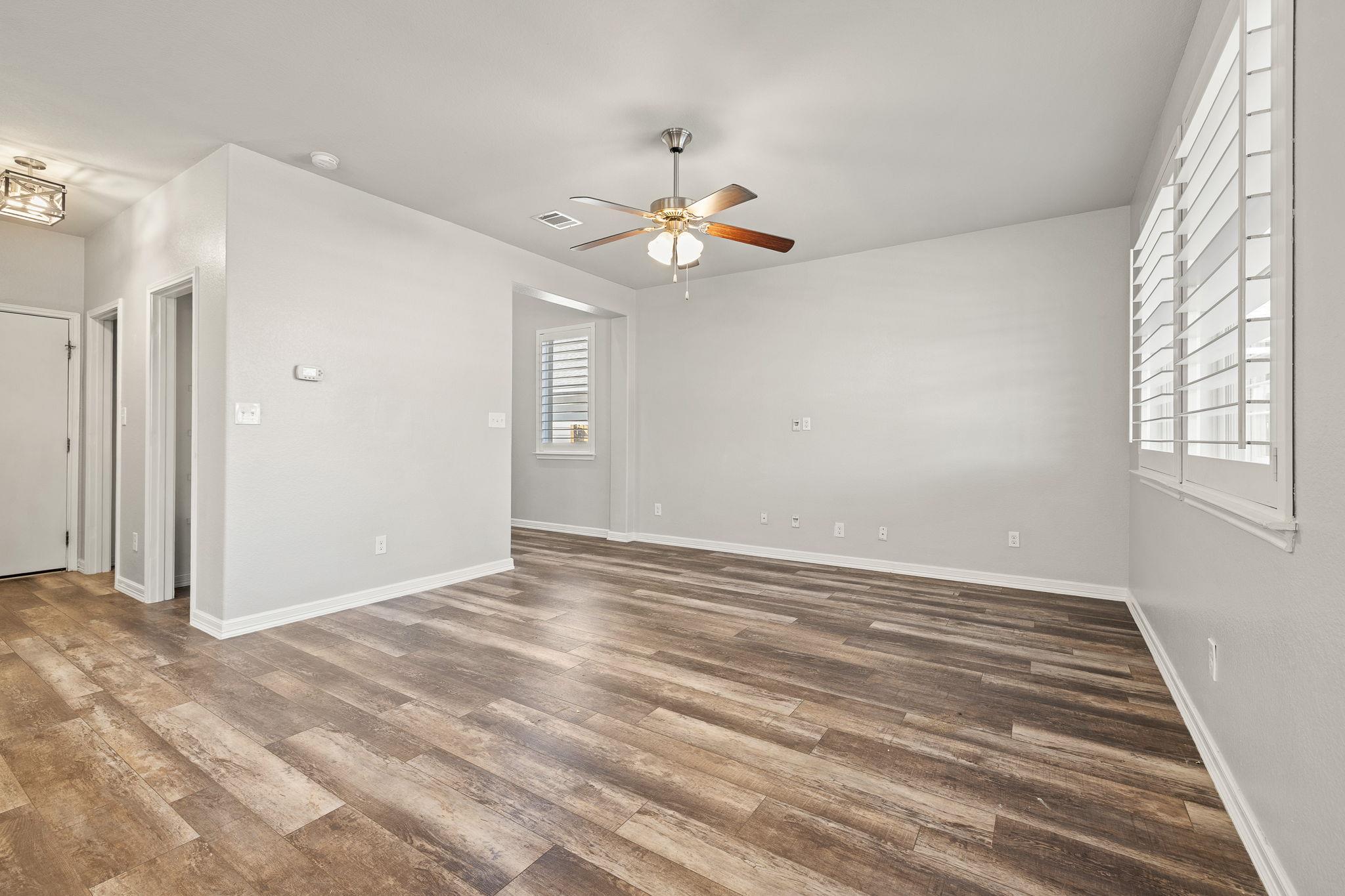 529 Cinnamon Teal Ln, Leander, TX 78641