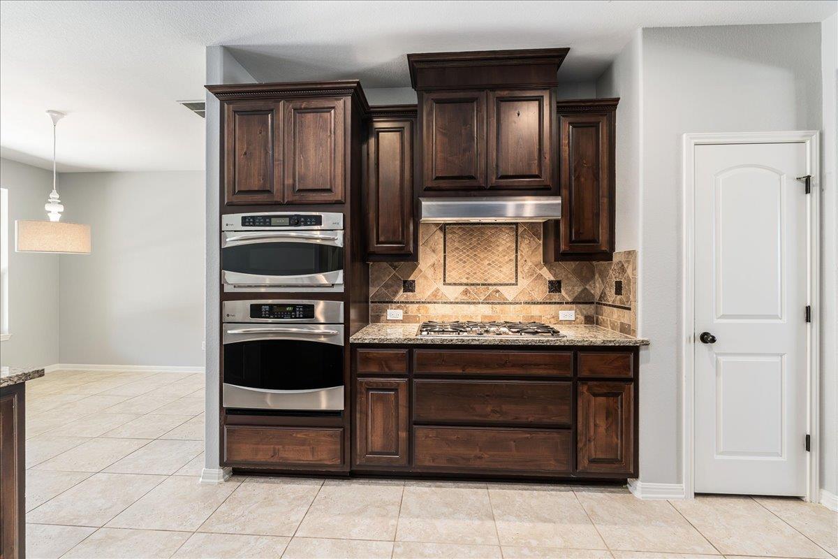 12101 Labrador Bay Ct, Austin, TX 78732