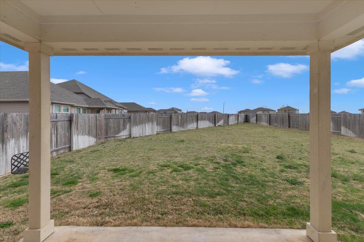 405 Grasslands Trl, Hutto, TX 78634