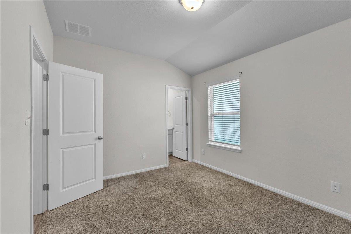 405 Grasslands Trl, Hutto, TX 78634