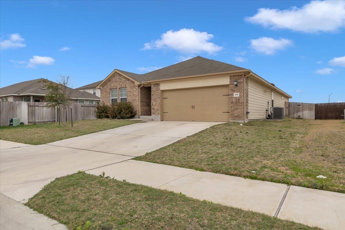 405 Grasslands Trl, Hutto, TX 78634