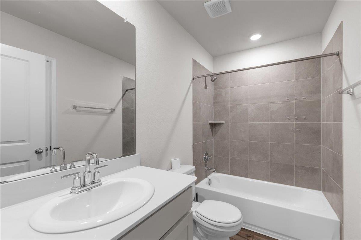 405 Grasslands Trl, Hutto, TX 78634