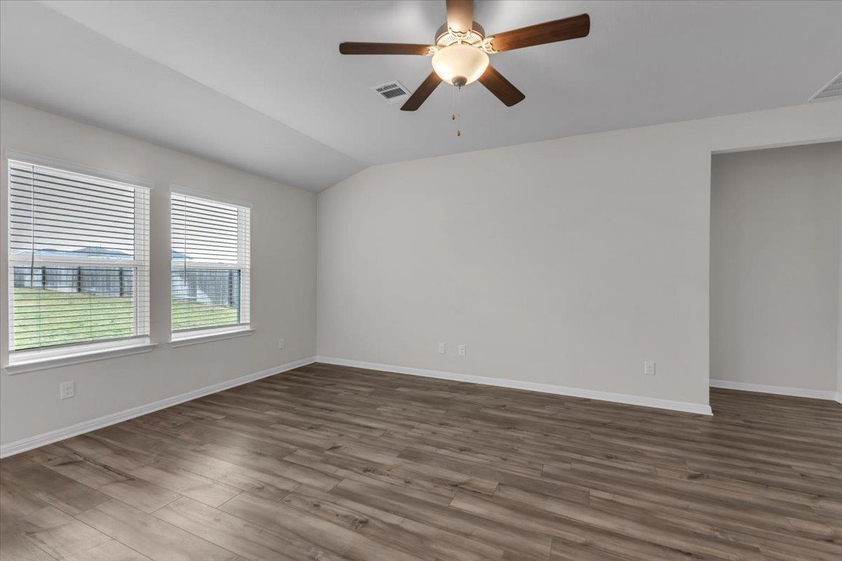 405 Grasslands Trl, Hutto, TX 78634