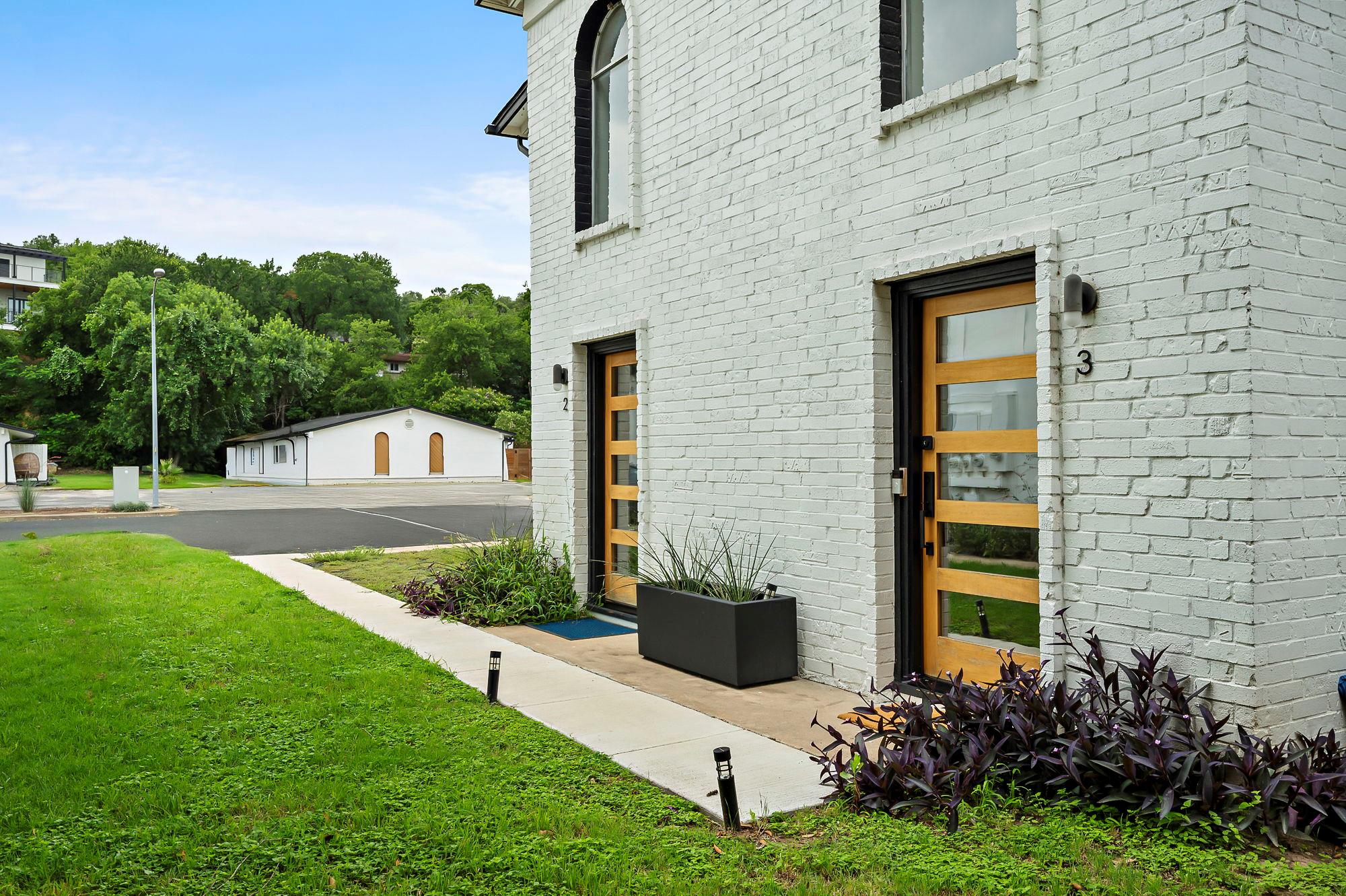 1206 Hollow Creek Dr # 3, Austin, TX 78704