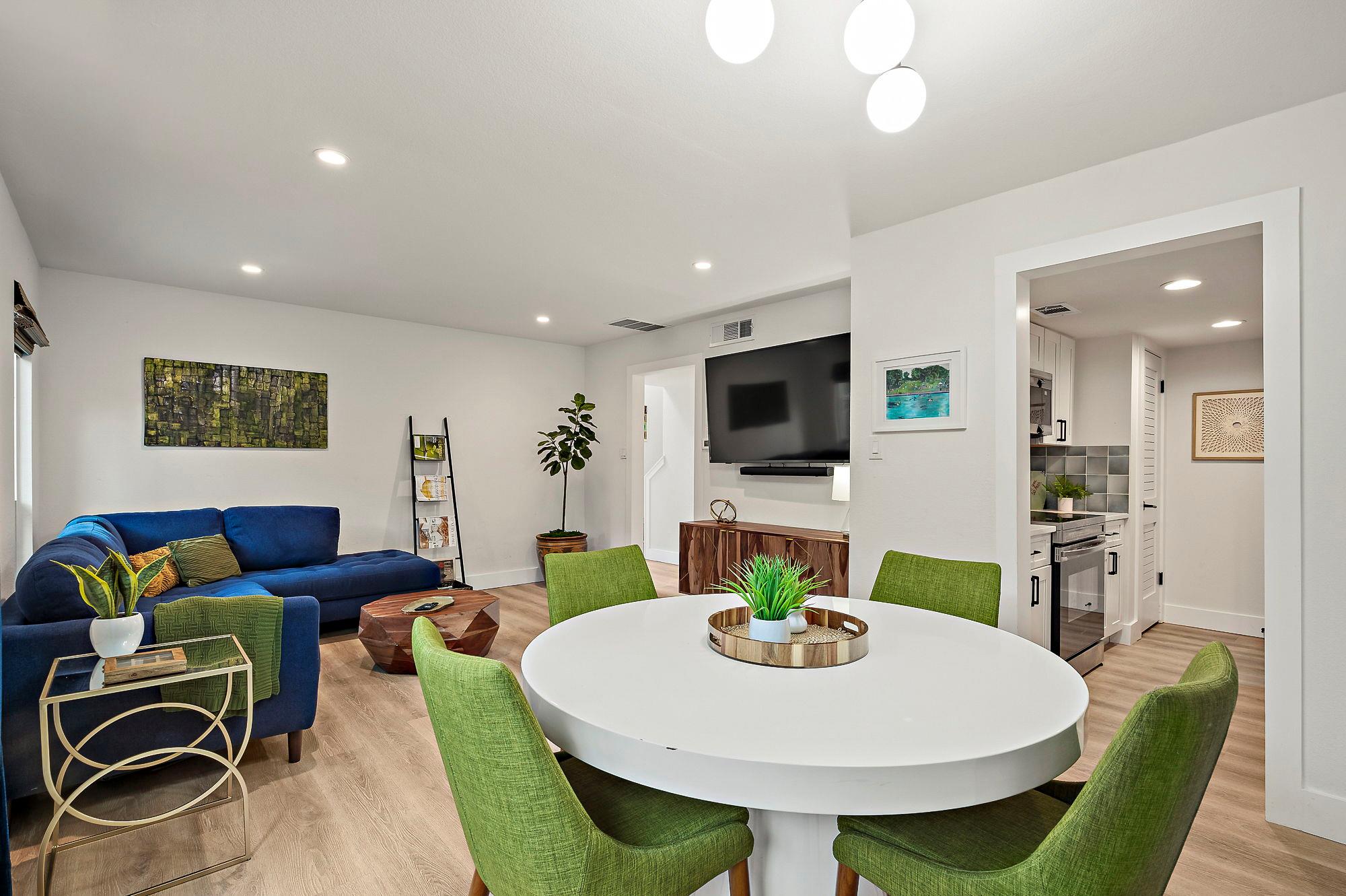 1206 Hollow Creek Dr # 3, Austin, TX 78704