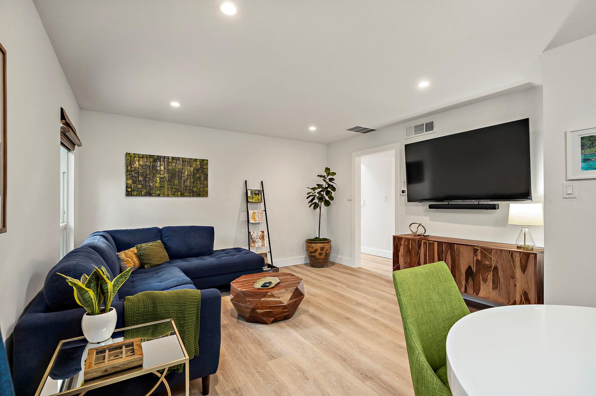 1206 Hollow Creek Dr # 3, Austin, TX 78704