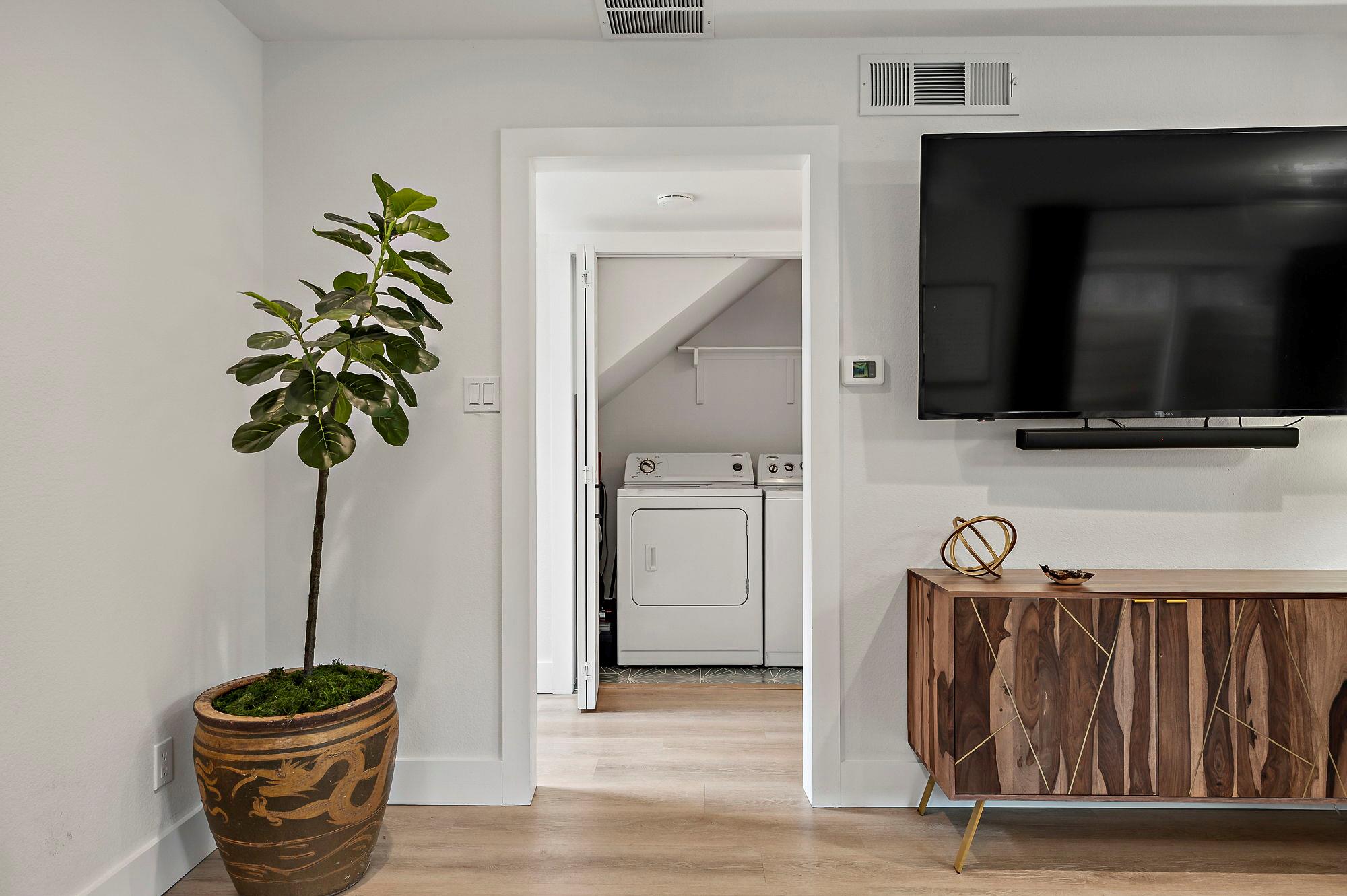 1206 Hollow Creek Dr # 3, Austin, TX 78704