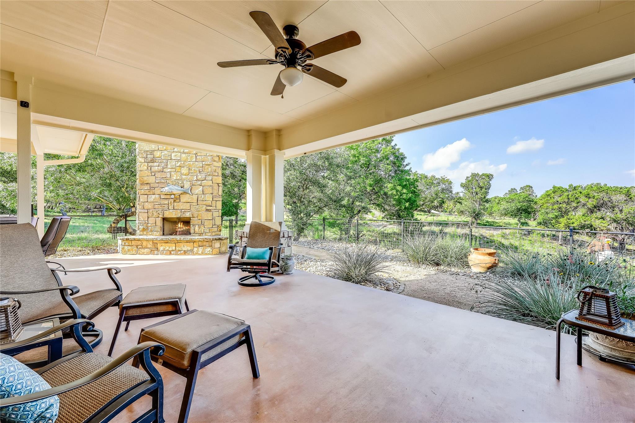 3500 Lohmans Ford Rd # 71, Lago Vista, TX 78645