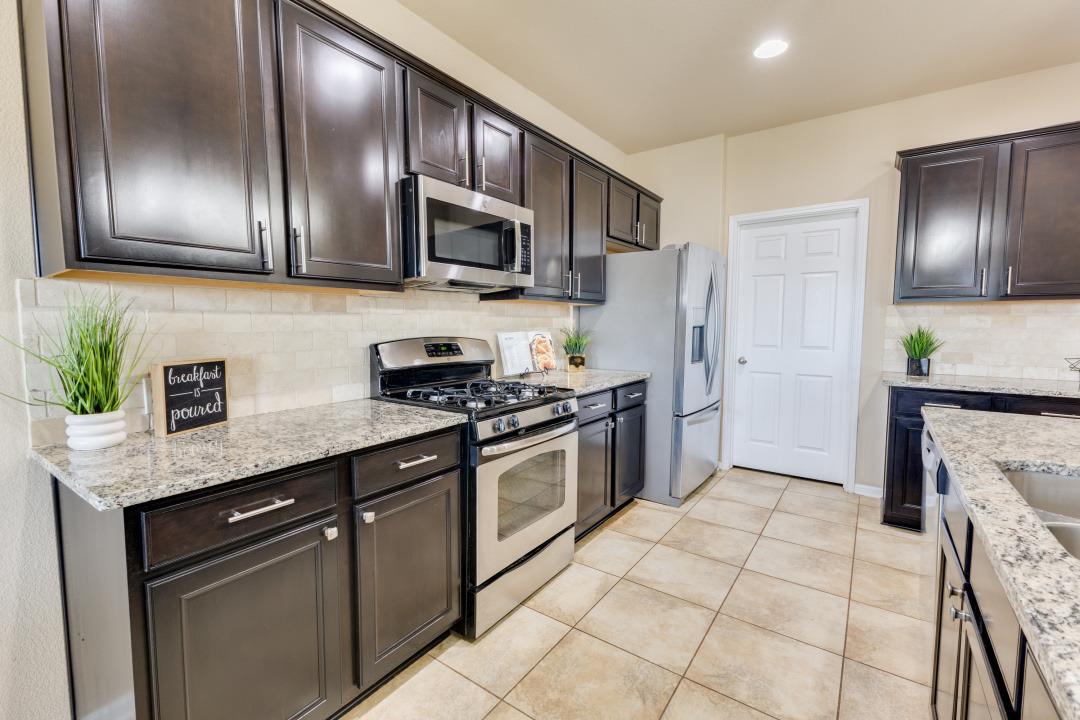 520 Bottle Brush Dr, Kyle, TX 78640