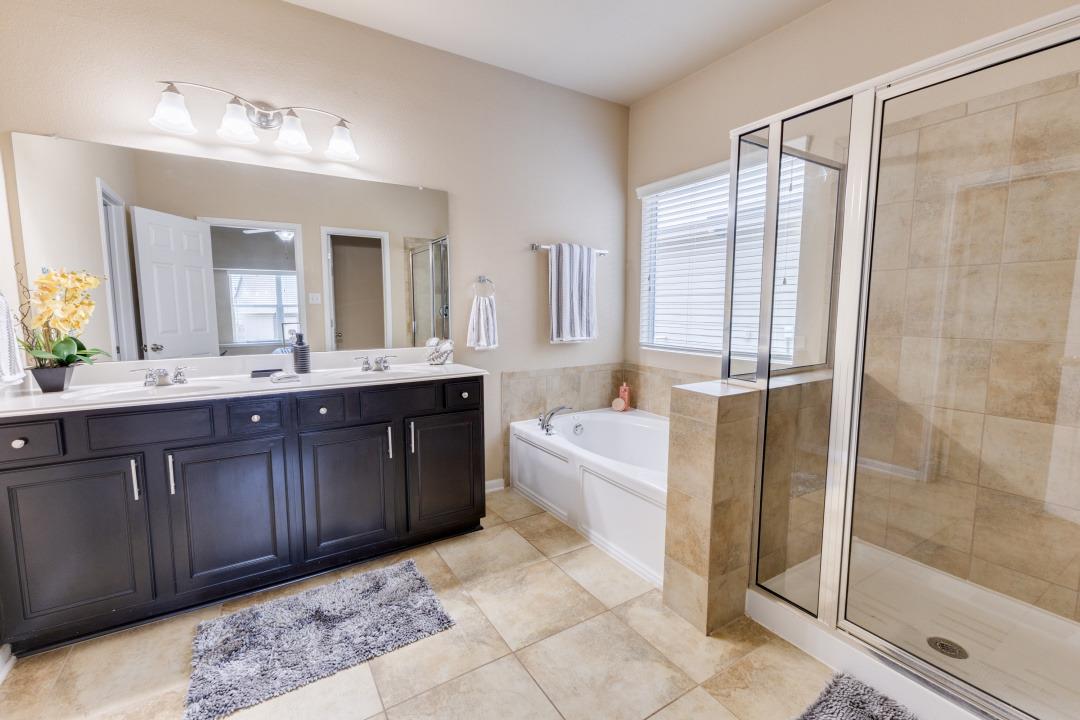 520 Bottle Brush Dr, Kyle, TX 78640