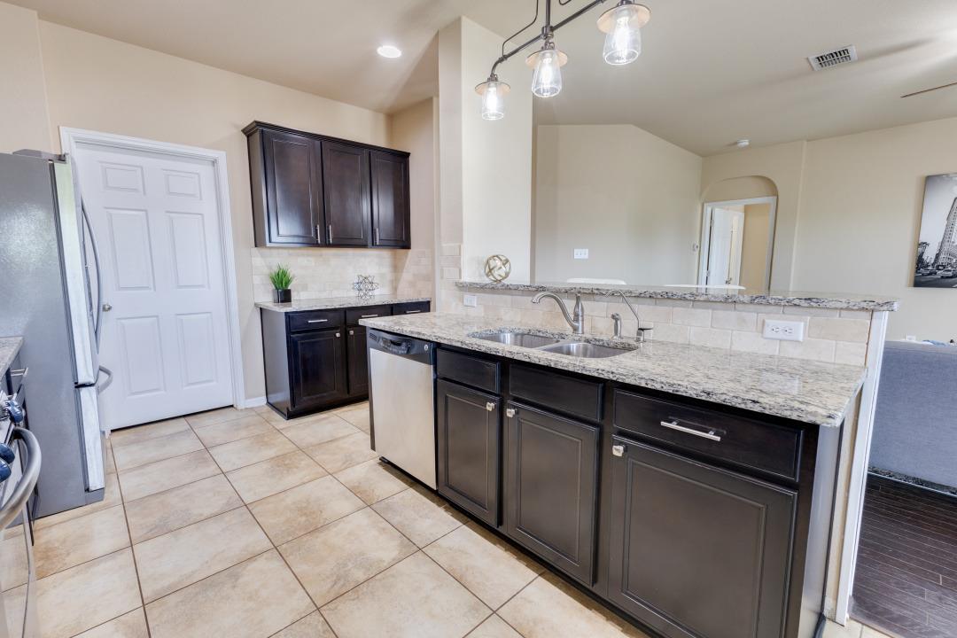 520 Bottle Brush Dr, Kyle, TX 78640