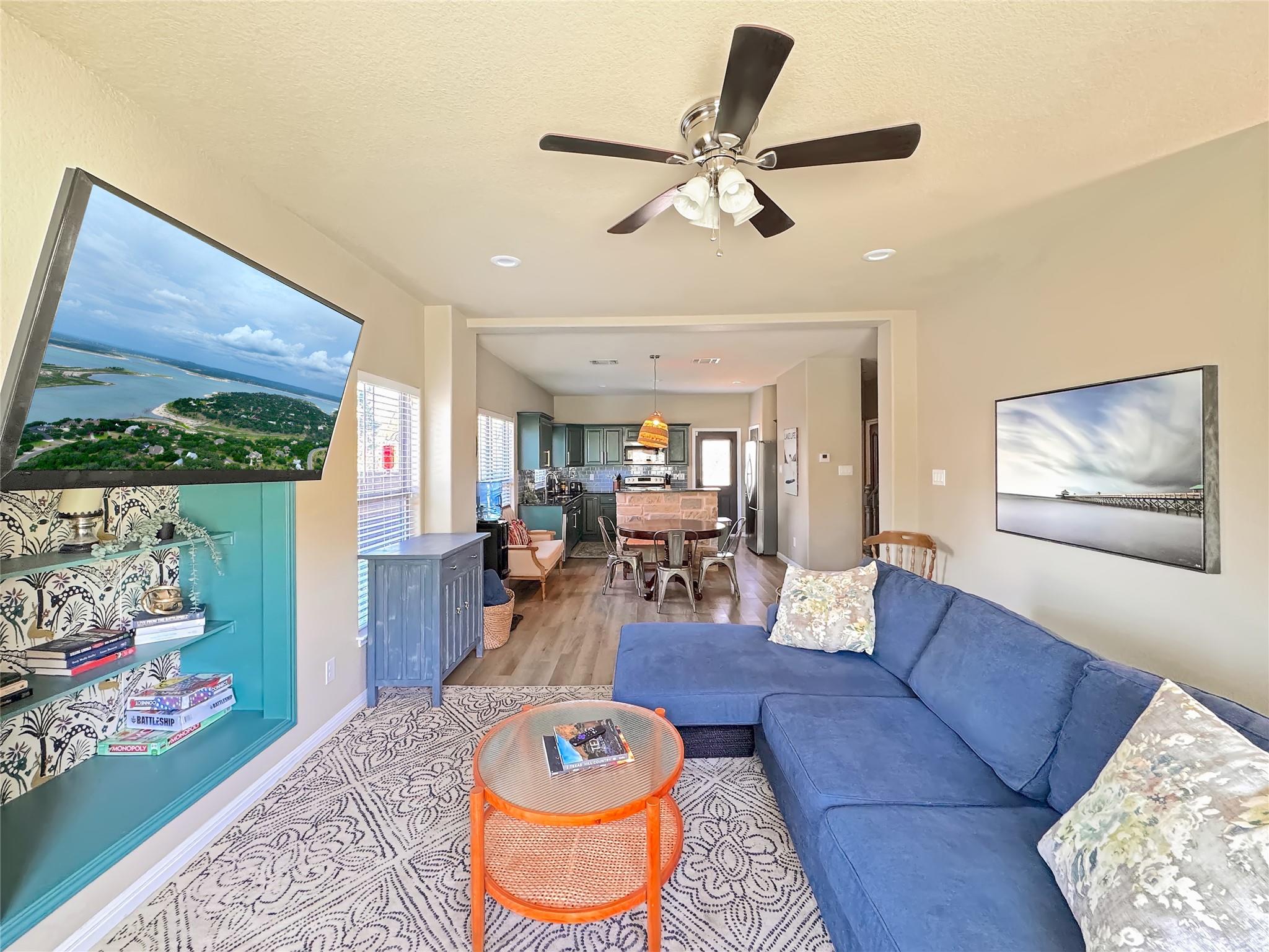 1009 EAGLE FLIGHT DR Dr, Canyon Lake, TX 78133