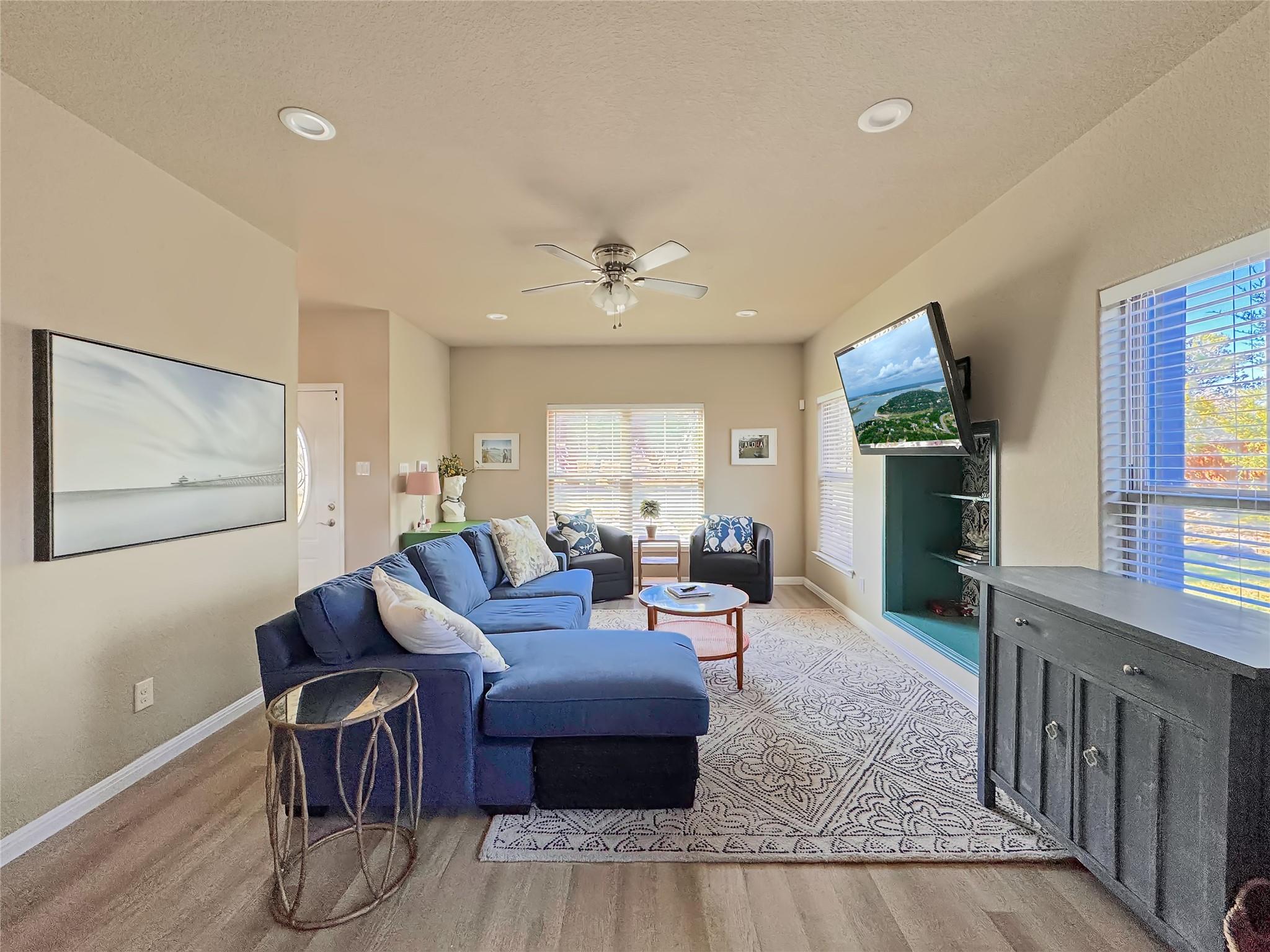 1009 EAGLE FLIGHT DR Dr, Canyon Lake, TX 78133