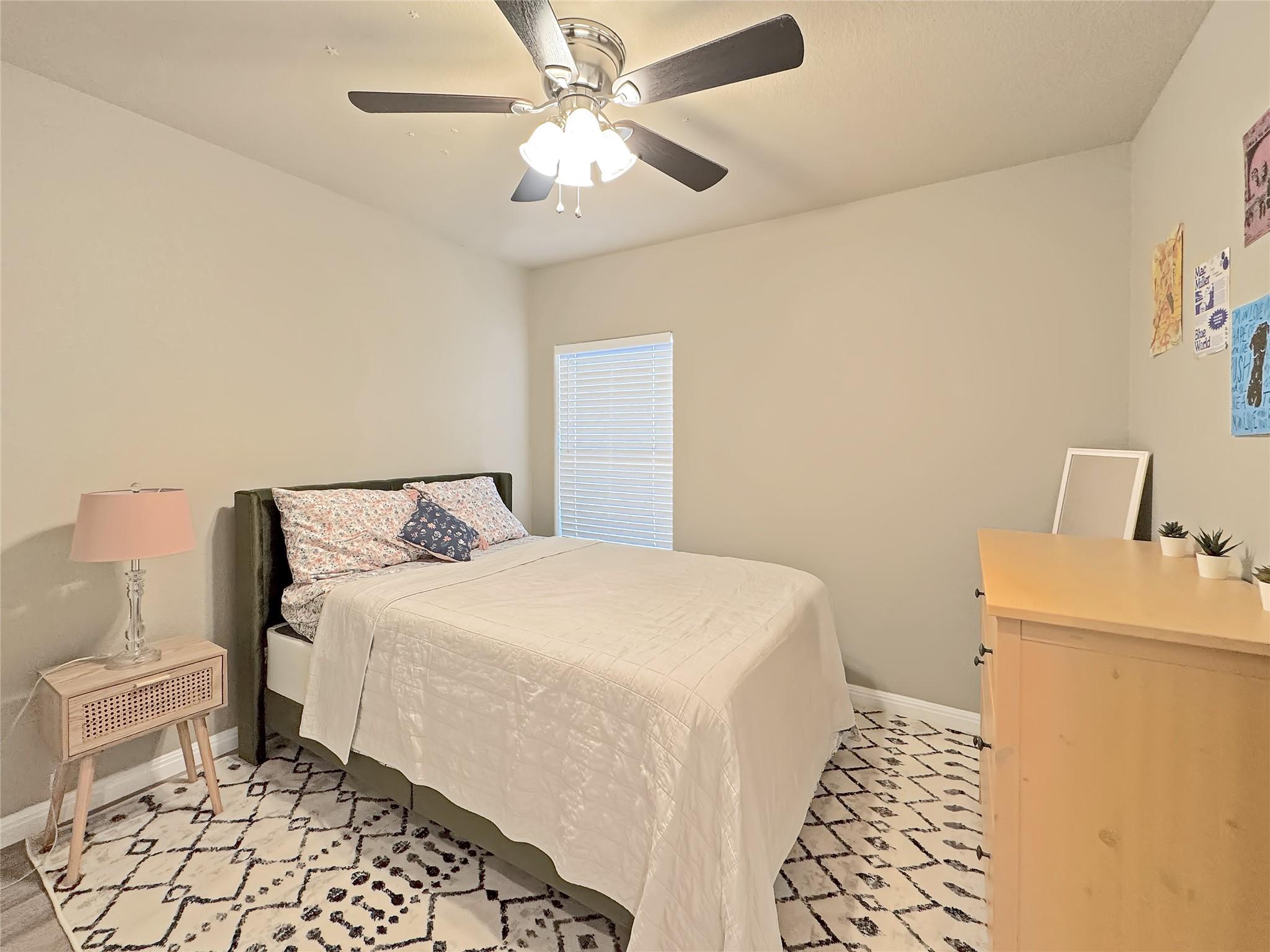 1009 EAGLE FLIGHT DR Dr, Canyon Lake, TX 78133