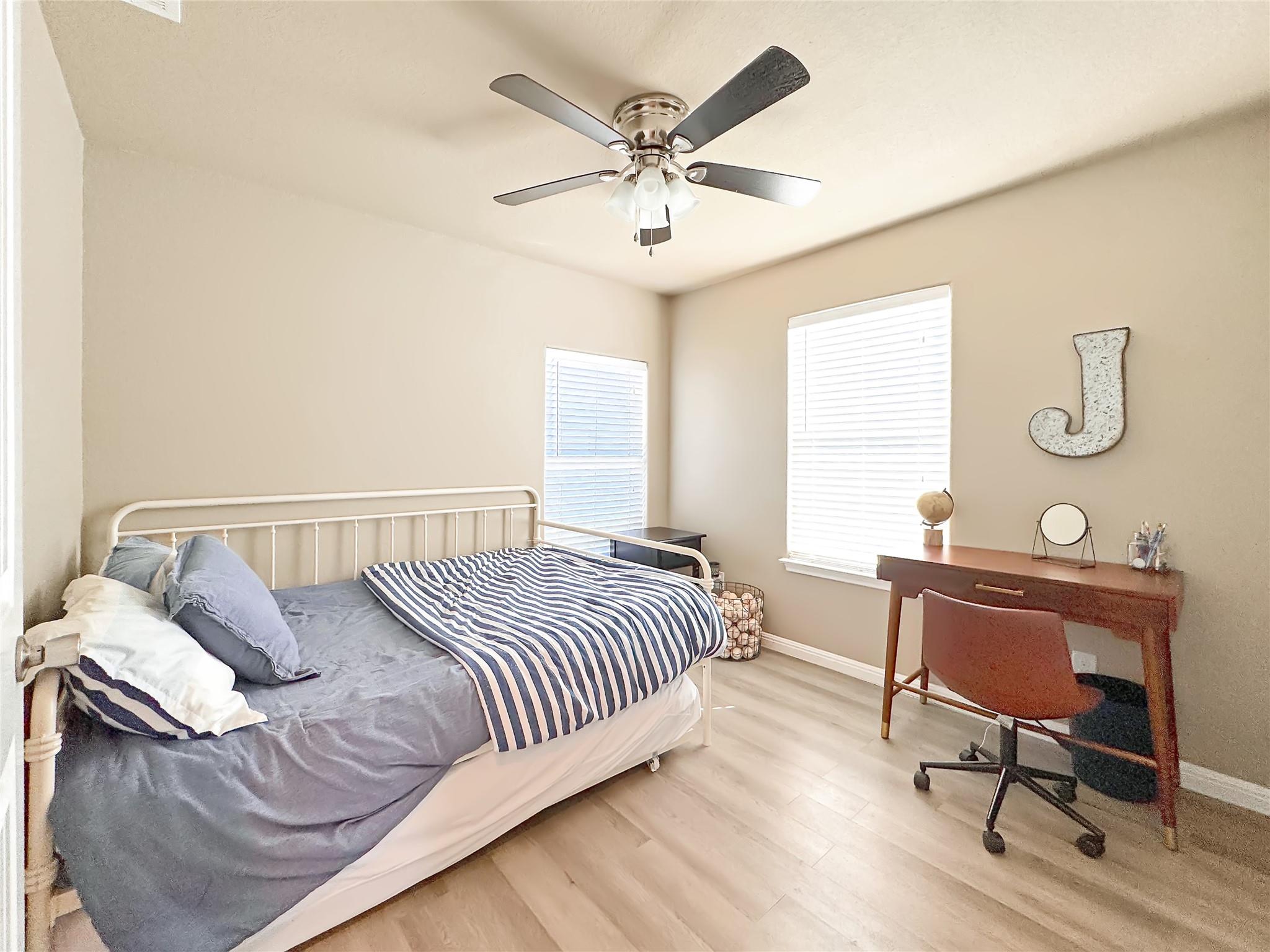 1009 EAGLE FLIGHT DR Dr, Canyon Lake, TX 78133