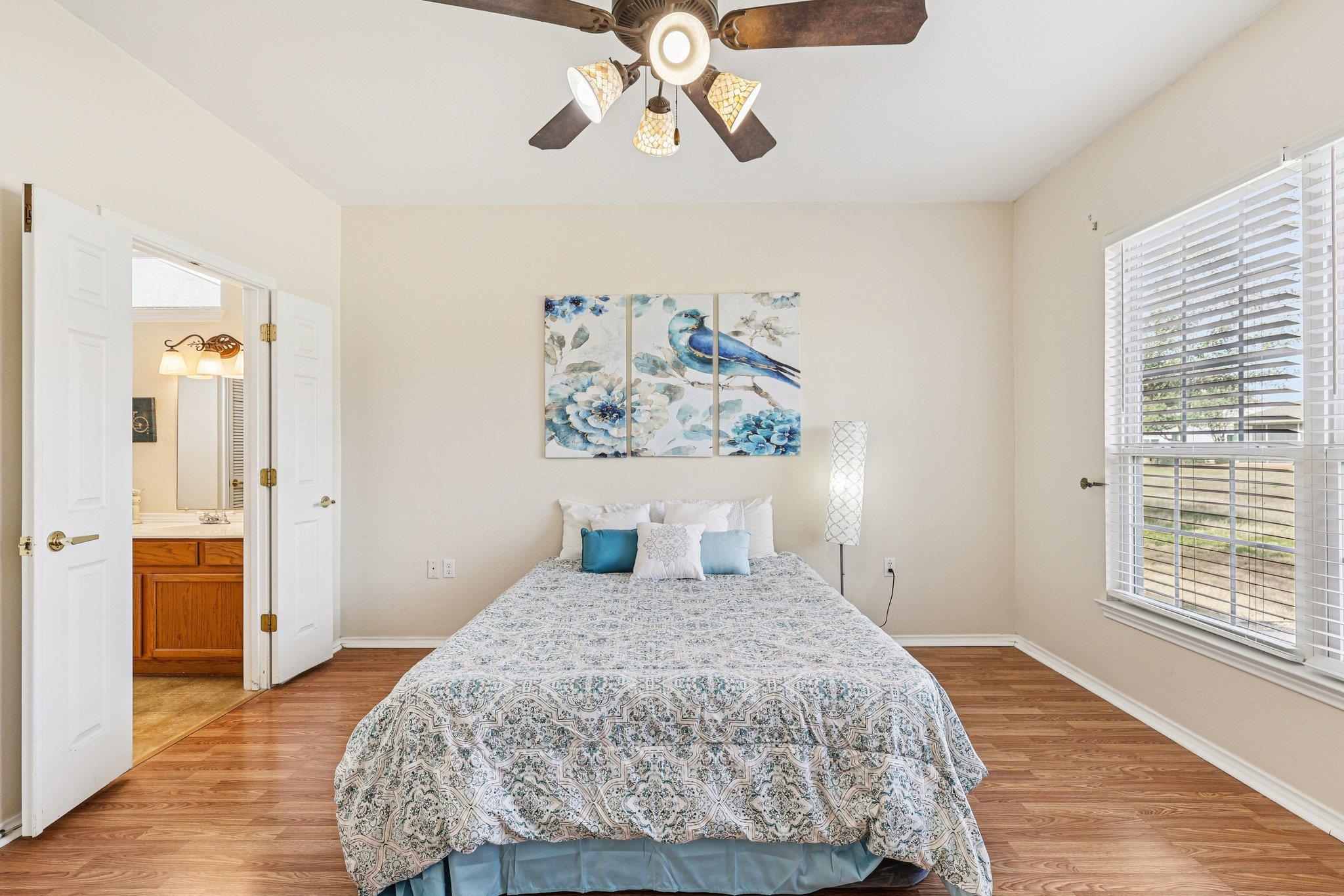 323 Crockett Loop, Georgetown, TX 78633