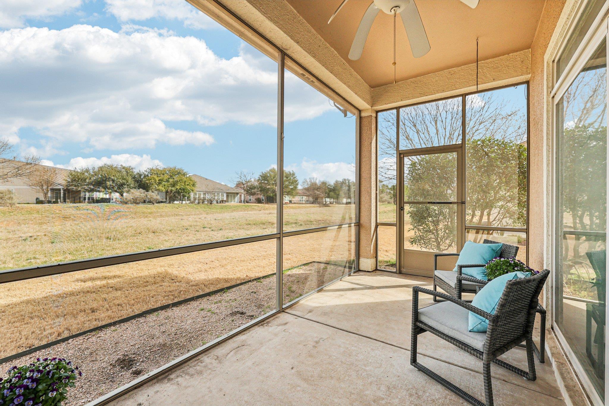 323 Crockett Loop, Georgetown, TX 78633