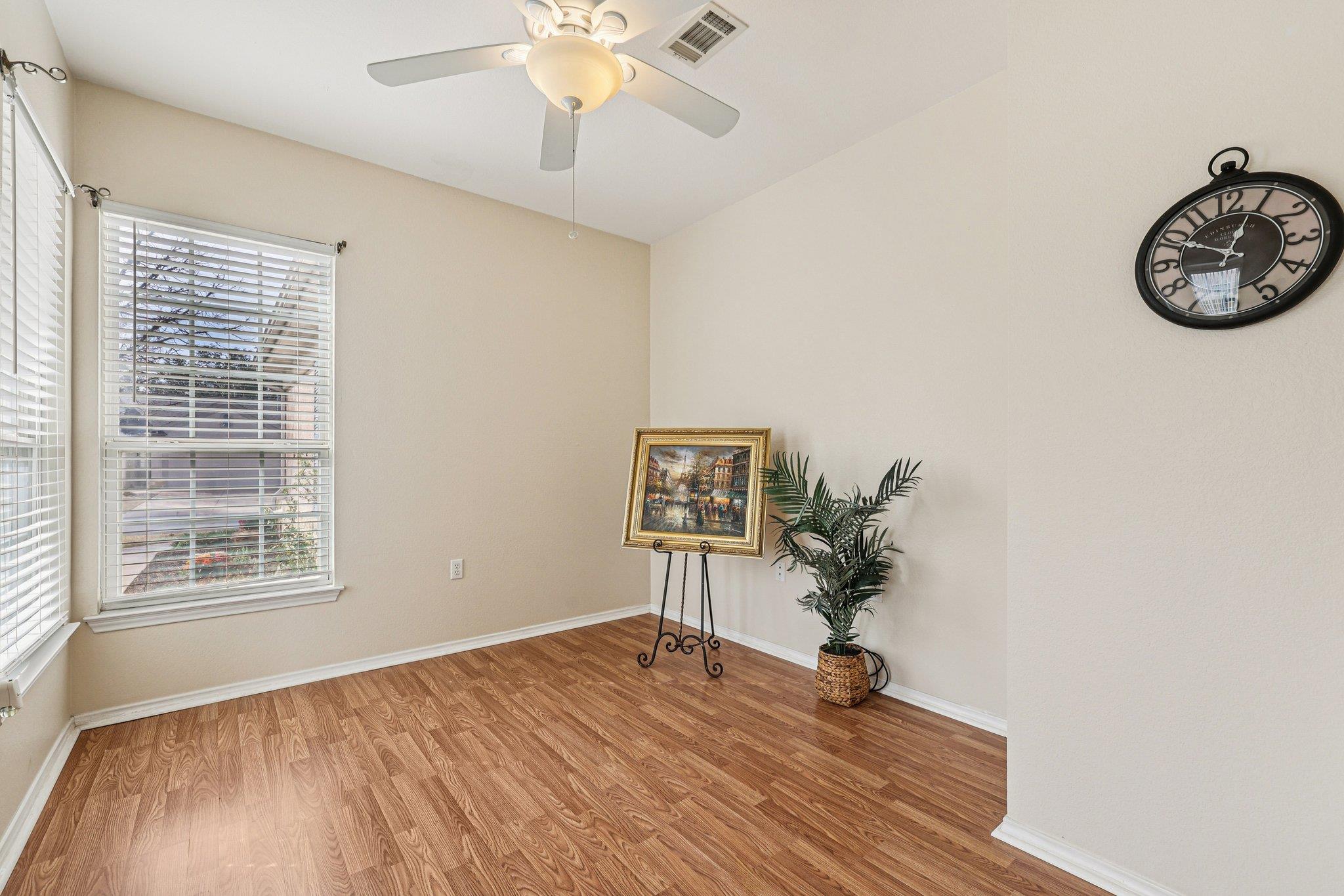 323 Crockett Loop, Georgetown, TX 78633