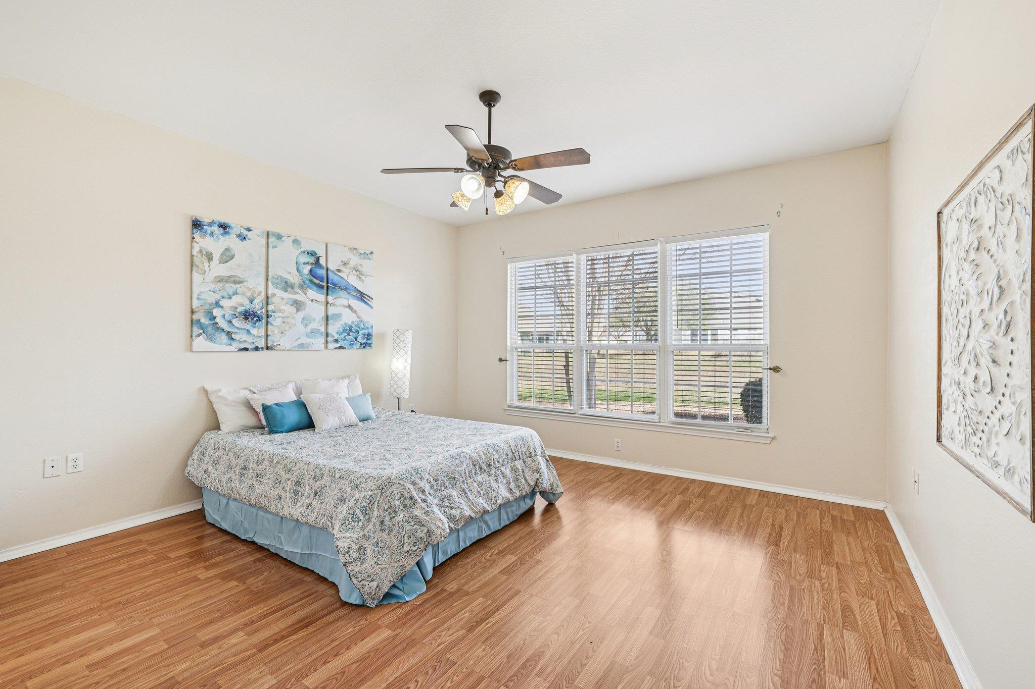 323 Crockett Loop, Georgetown, TX 78633