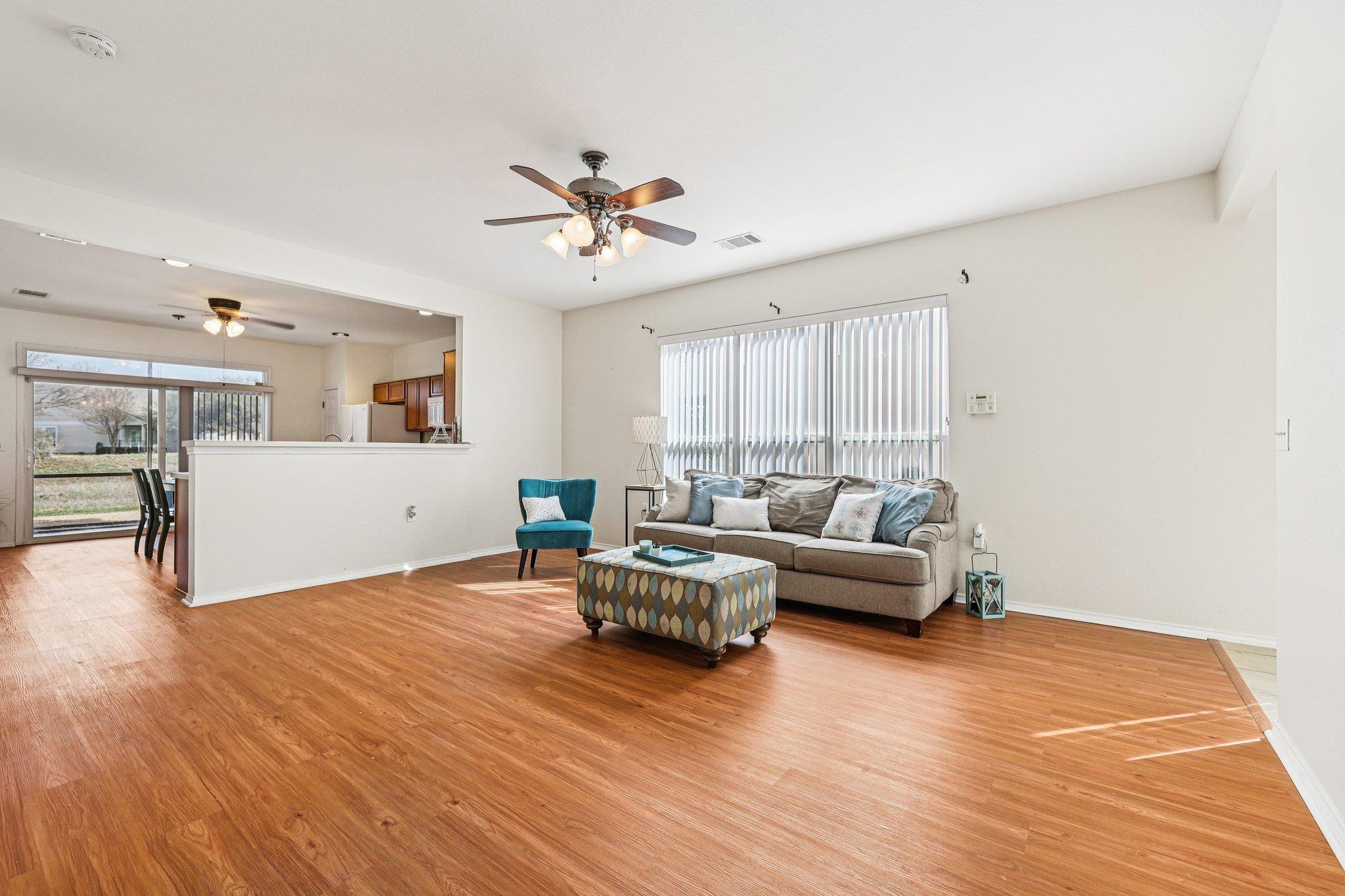 323 Crockett Loop, Georgetown, TX 78633