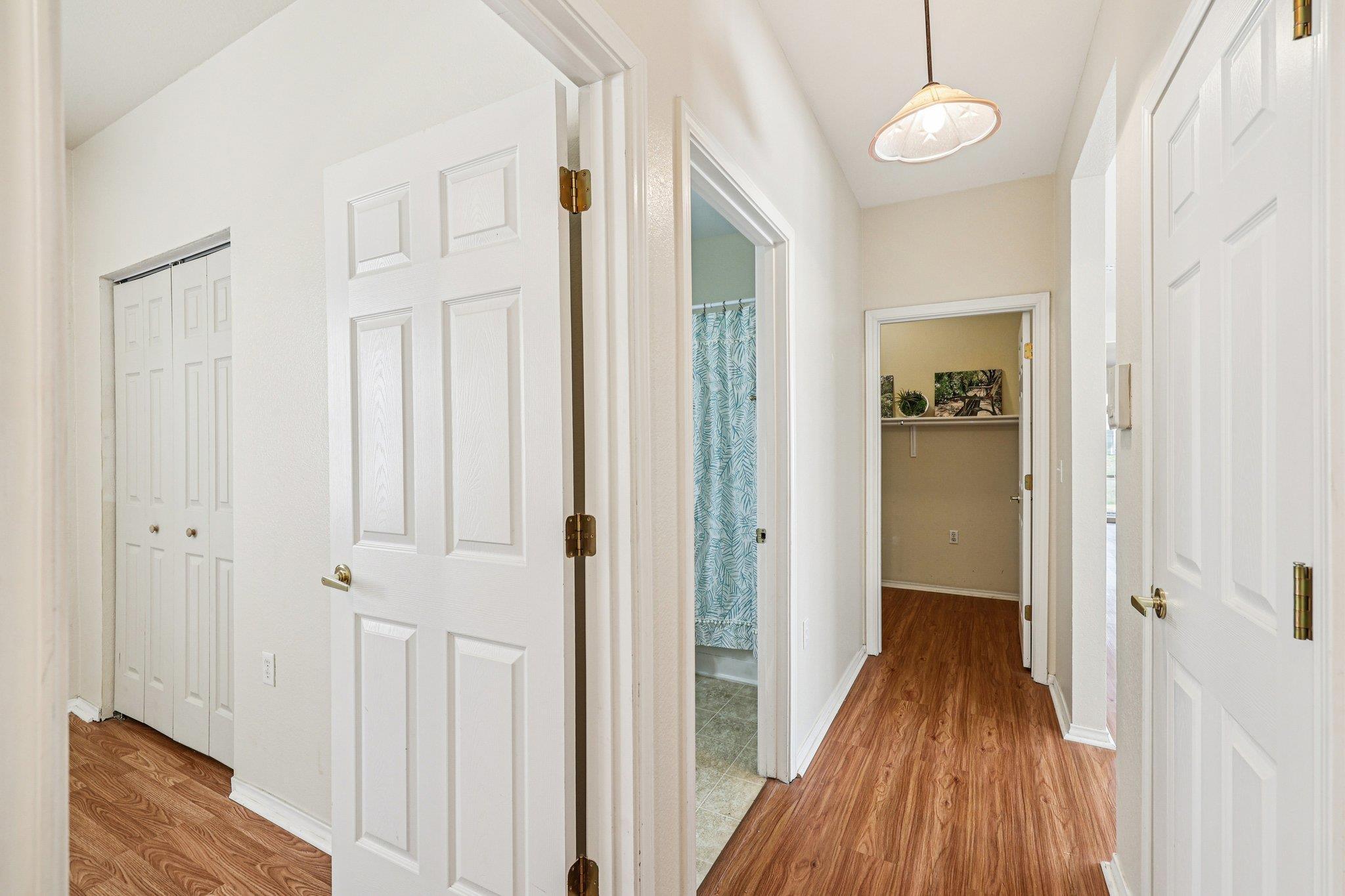 323 Crockett Loop, Georgetown, TX 78633