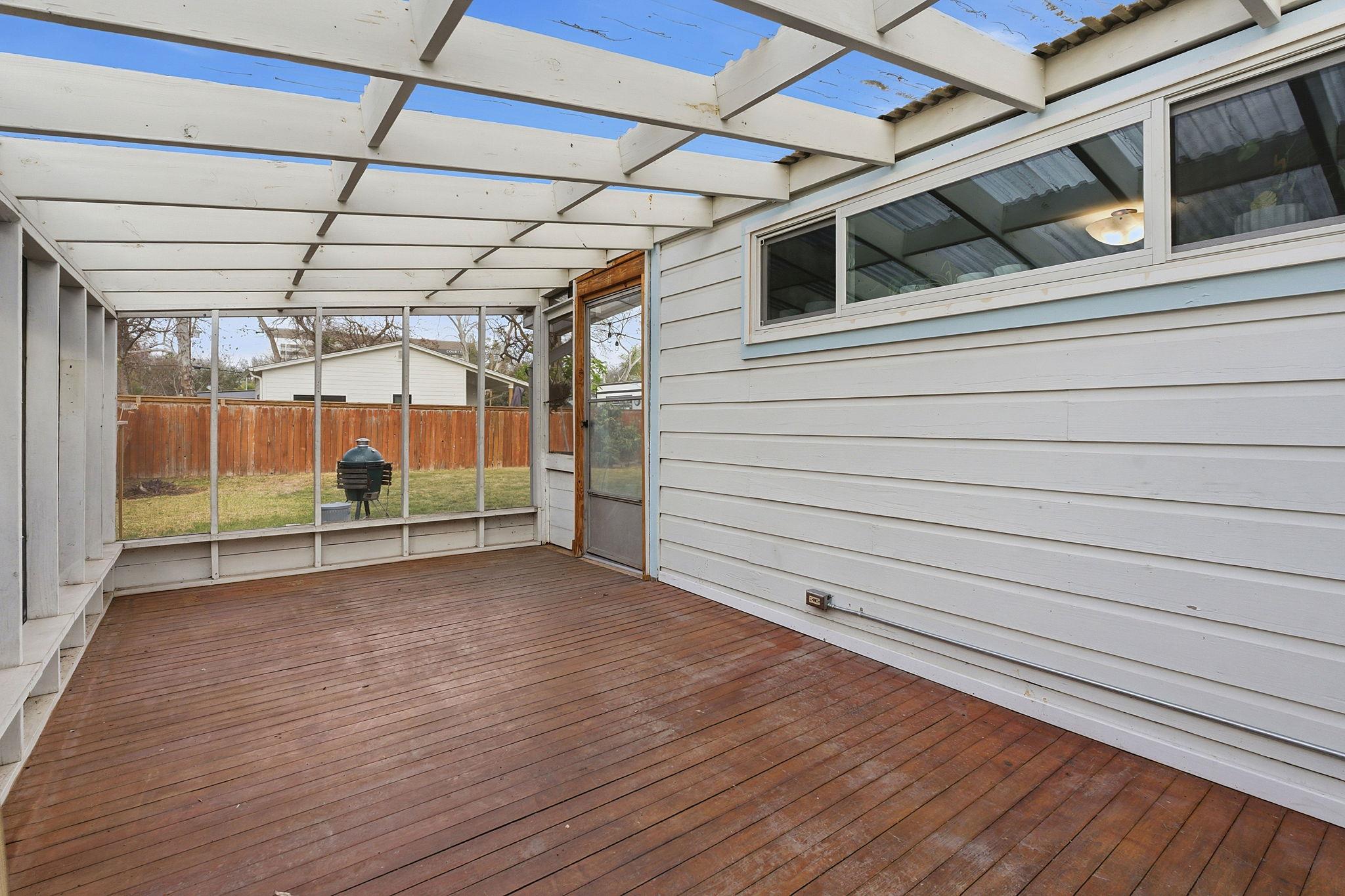 912 E 55th 1/2 St, Austin, TX 78751