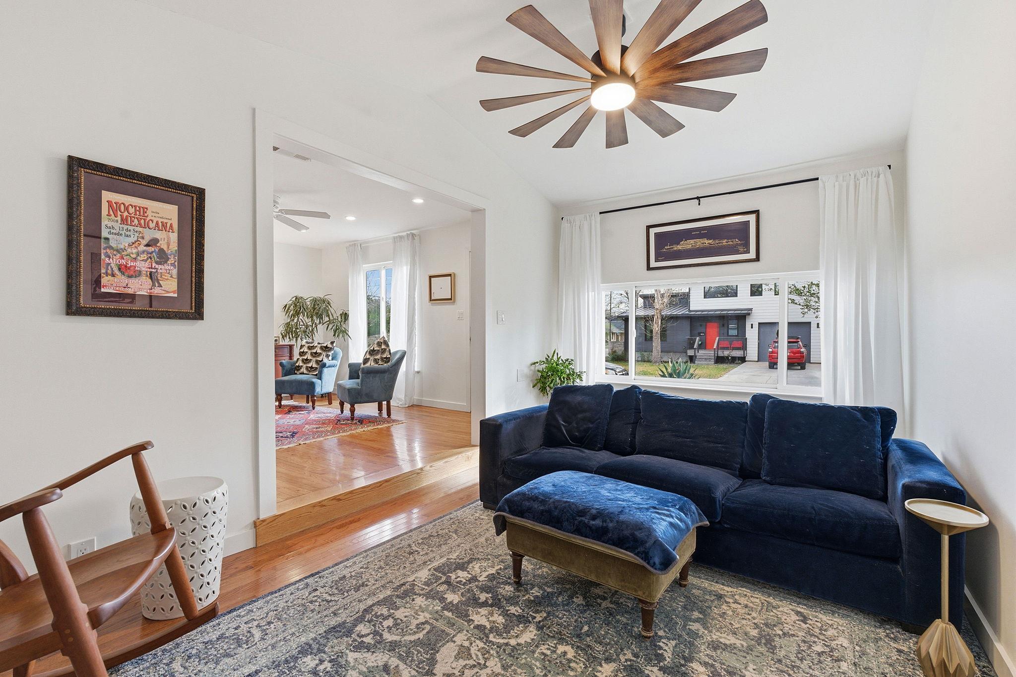 912 E 55th 1/2 St, Austin, TX 78751