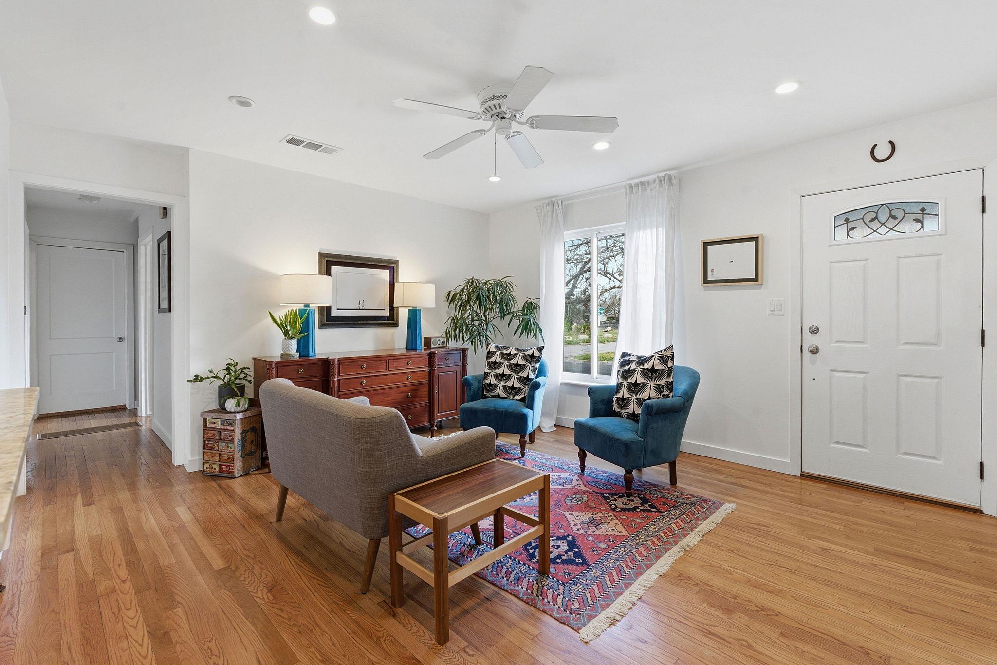 912 E 55th 1/2 St, Austin, TX 78751