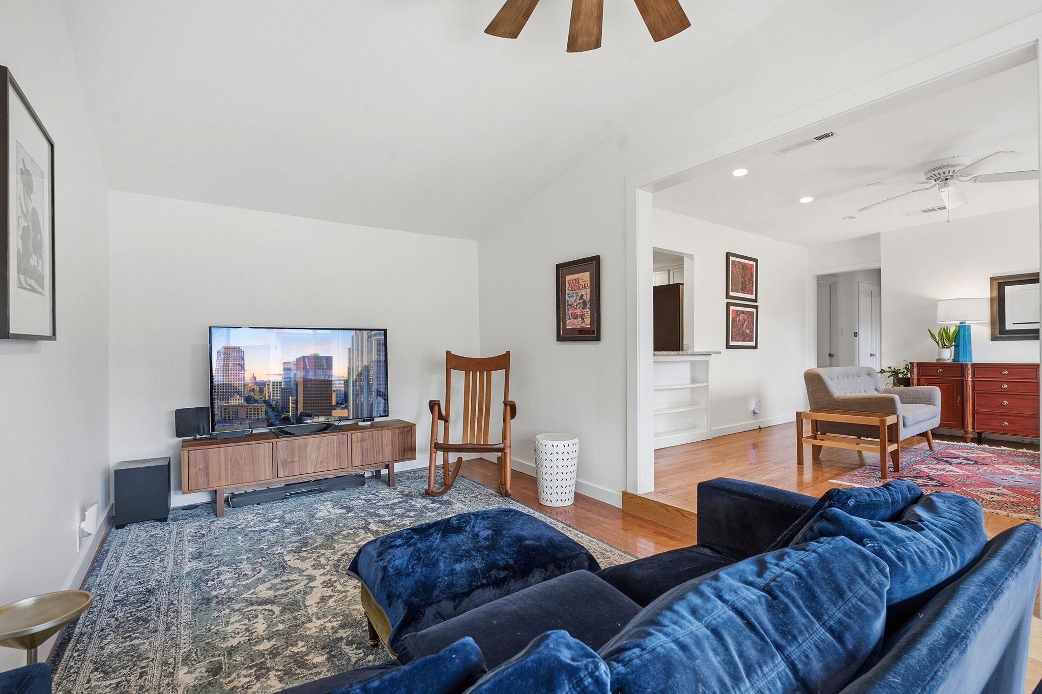 912 E 55th 1/2 St, Austin, TX 78751