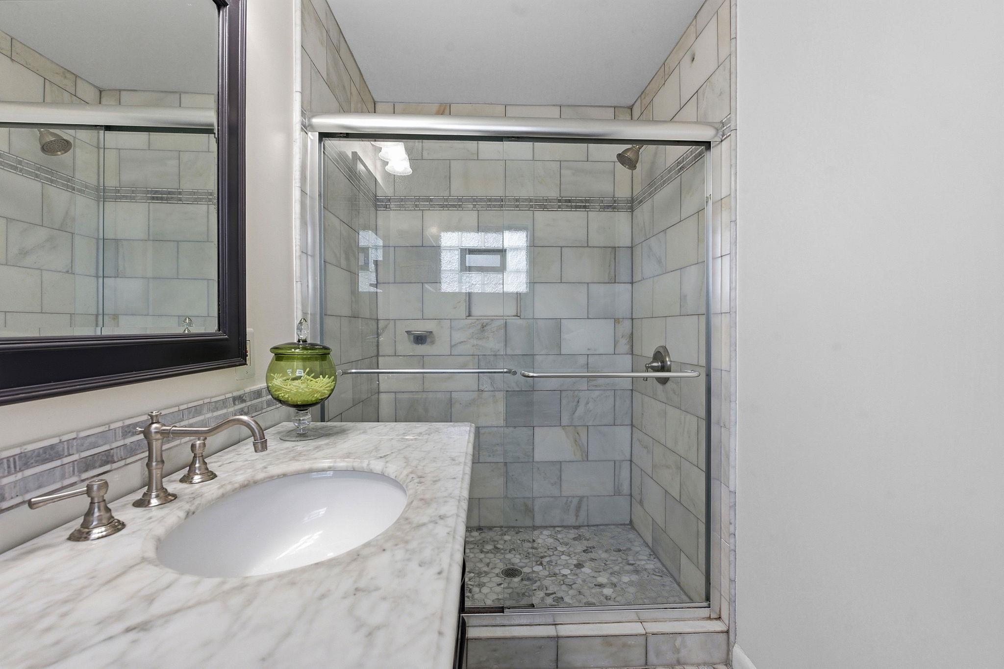 912 E 55th 1/2 St, Austin, TX 78751