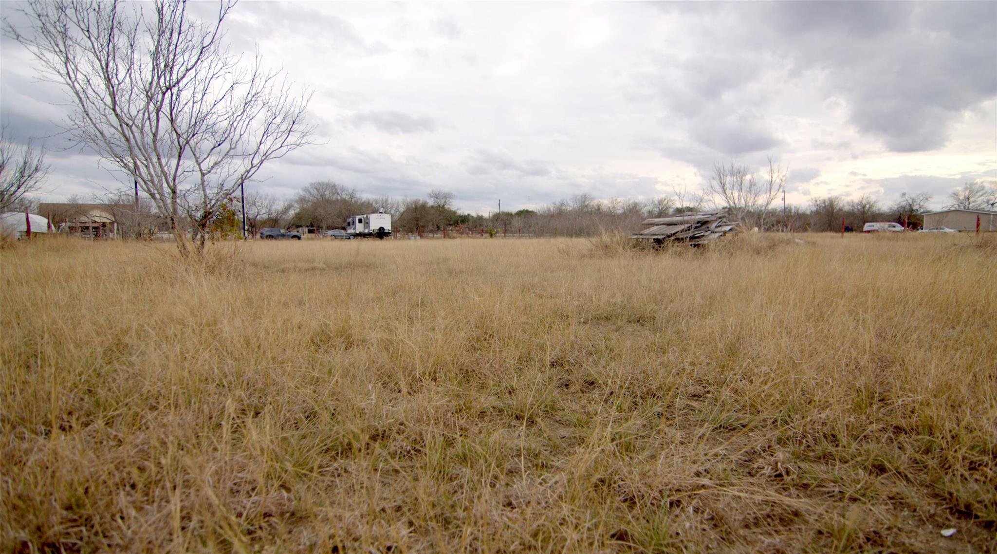 150 Callaway Ct, Lockhart, TX 78644