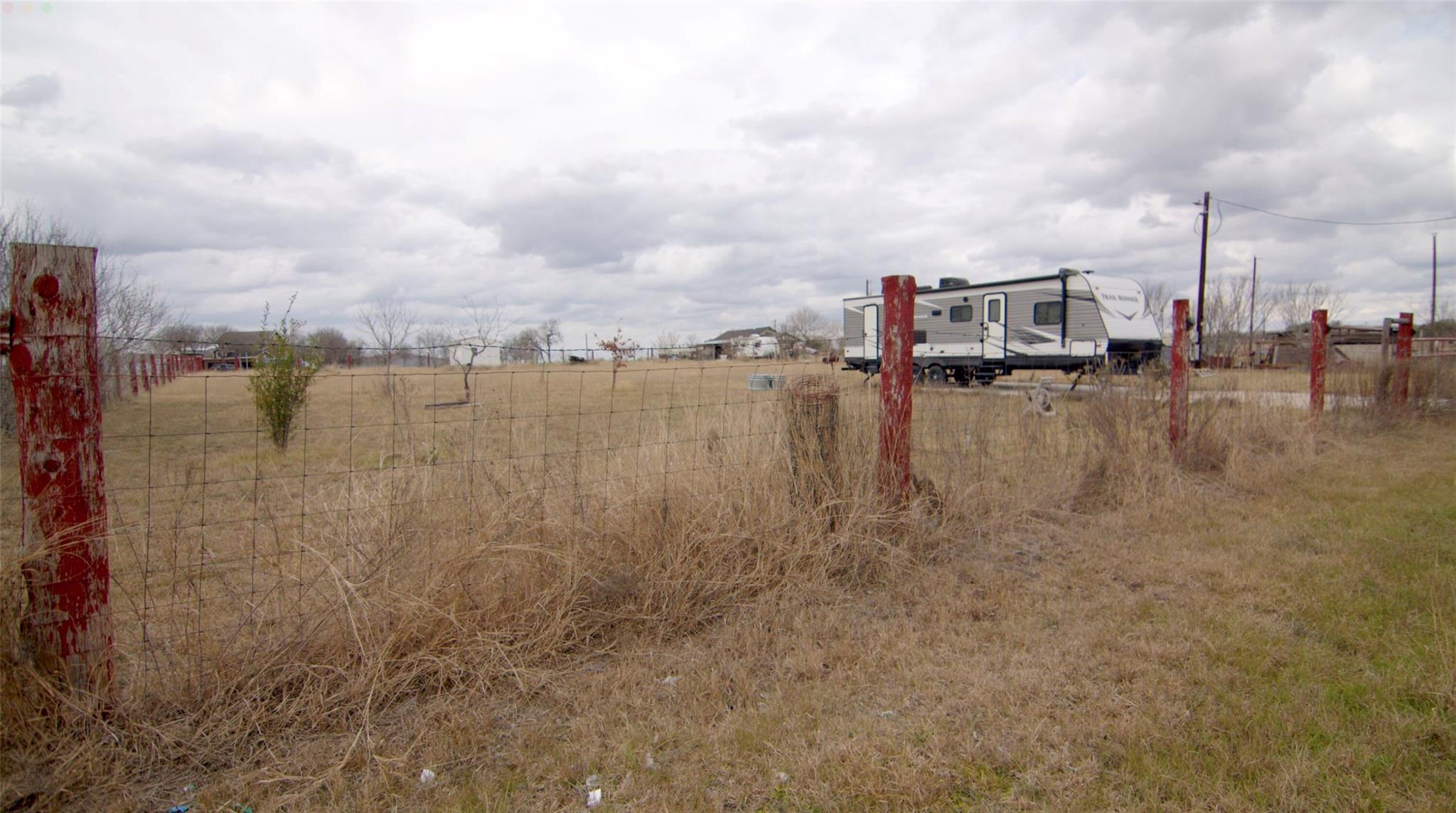 150 Callaway Ct, Lockhart, TX 78644