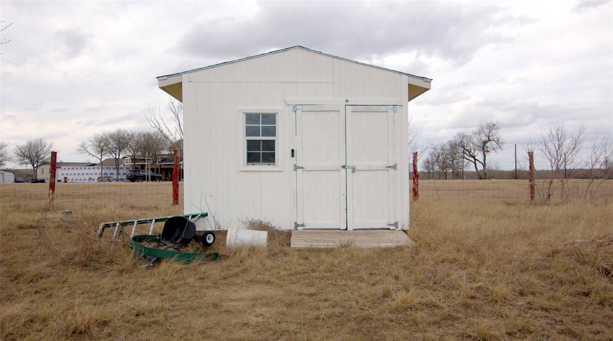 150 Callaway Ct, Lockhart, TX 78644