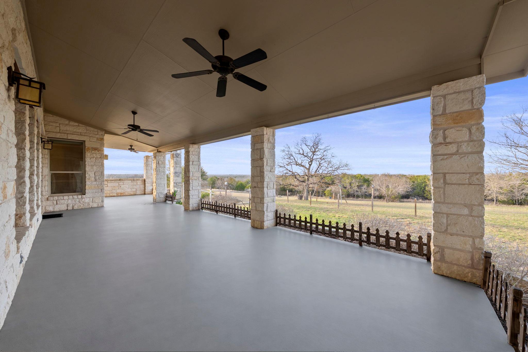 120 Oak Meadow Trl, Spicewood, TX 78669