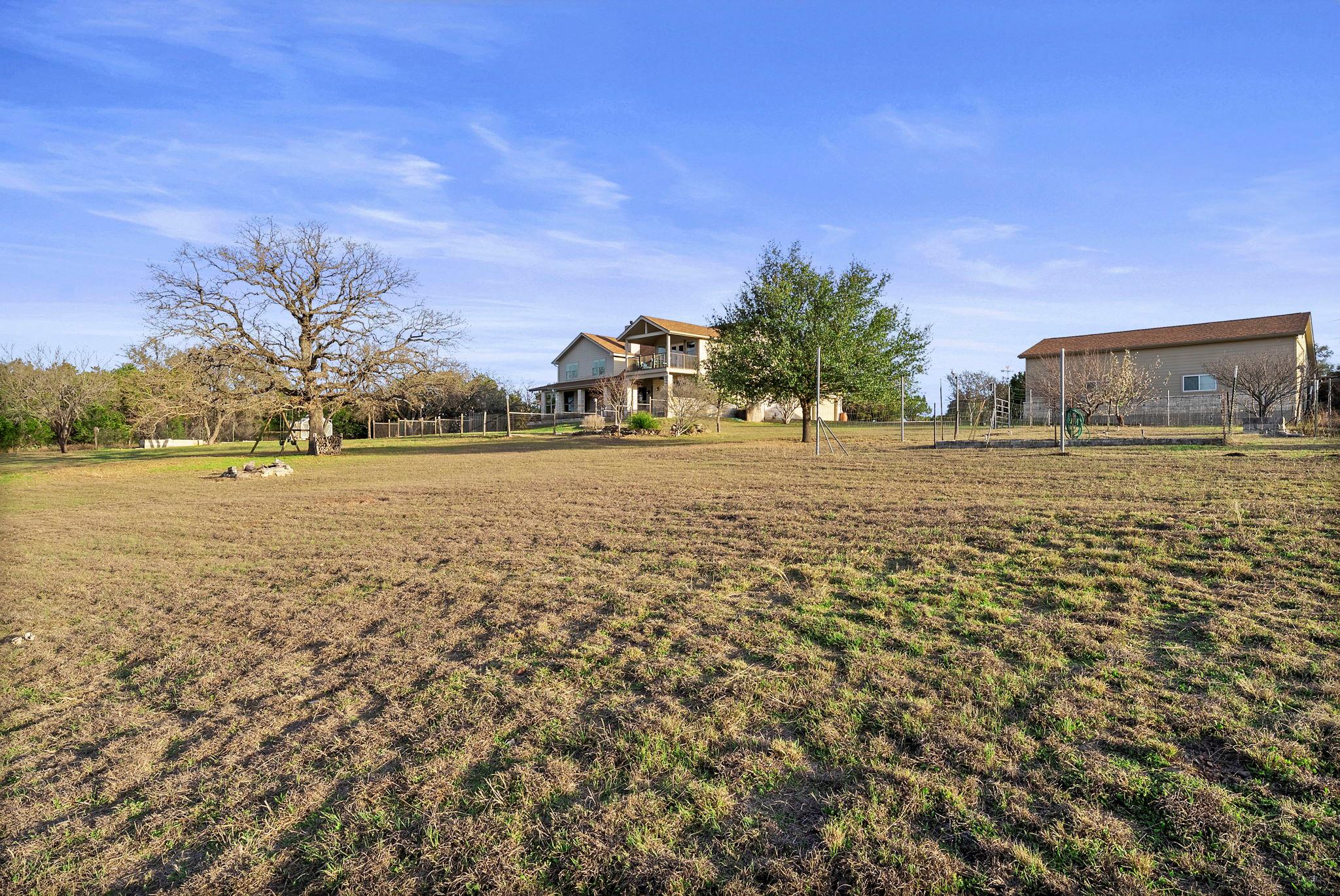 120 Oak Meadow Trl, Spicewood, TX 78669