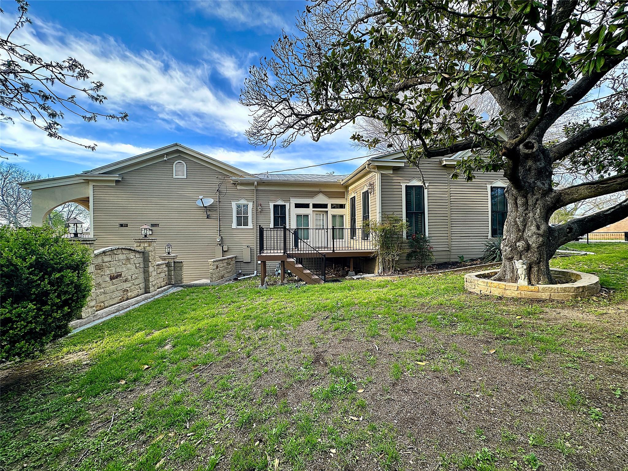 802 Main St, Bastrop, TX 78602