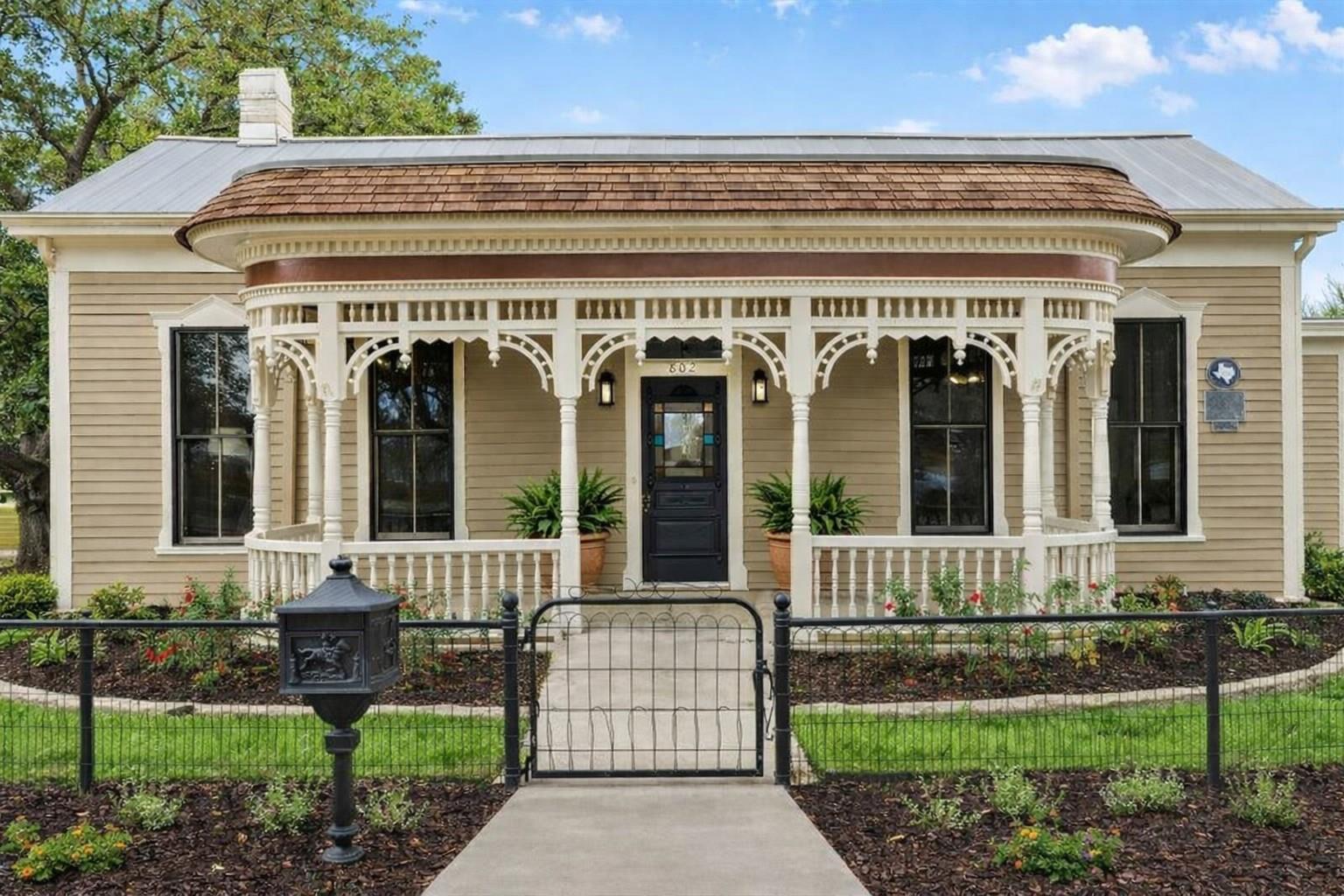 802 Main St, Bastrop, TX 78602