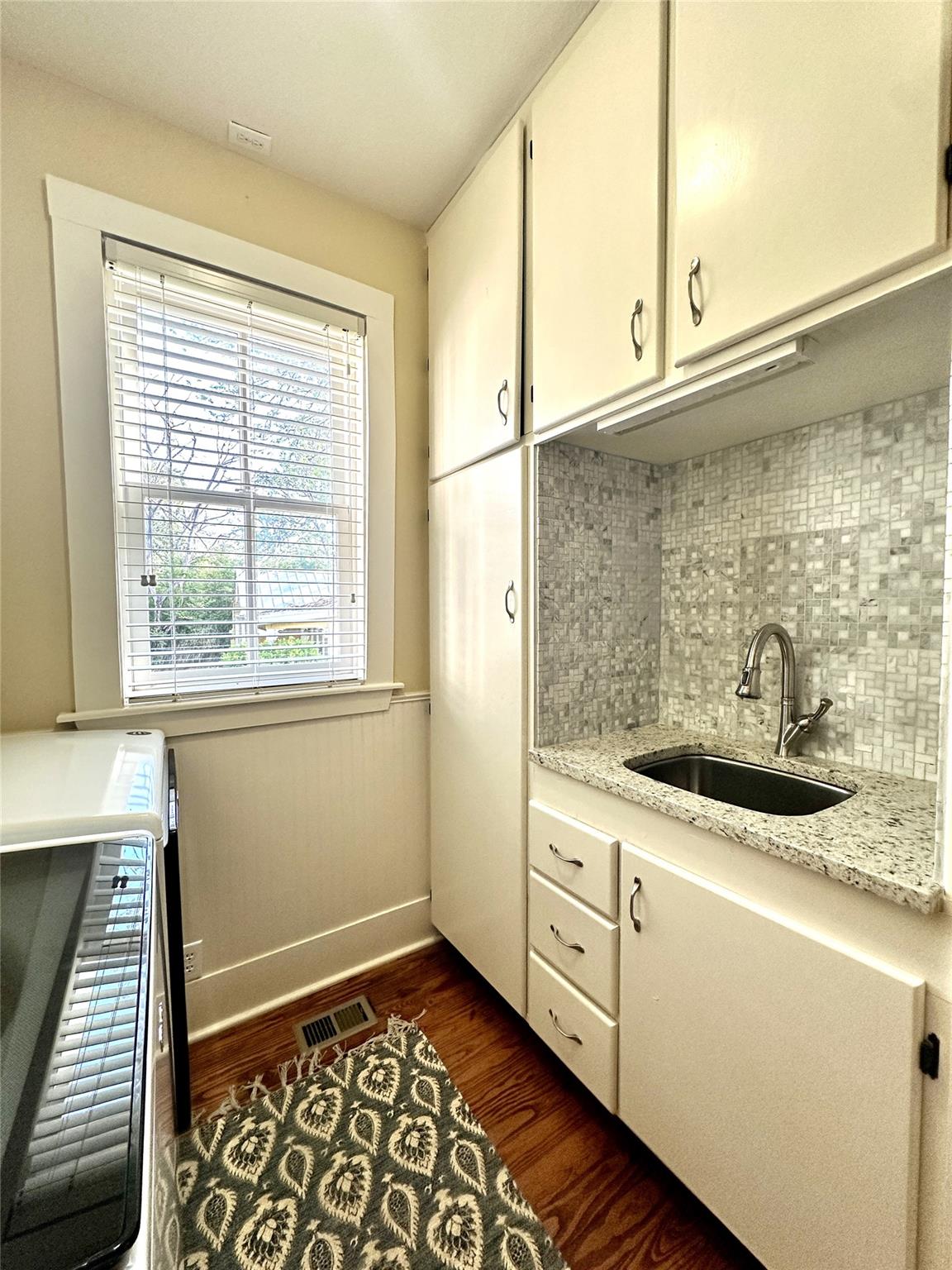 802 Main St, Bastrop, TX 78602