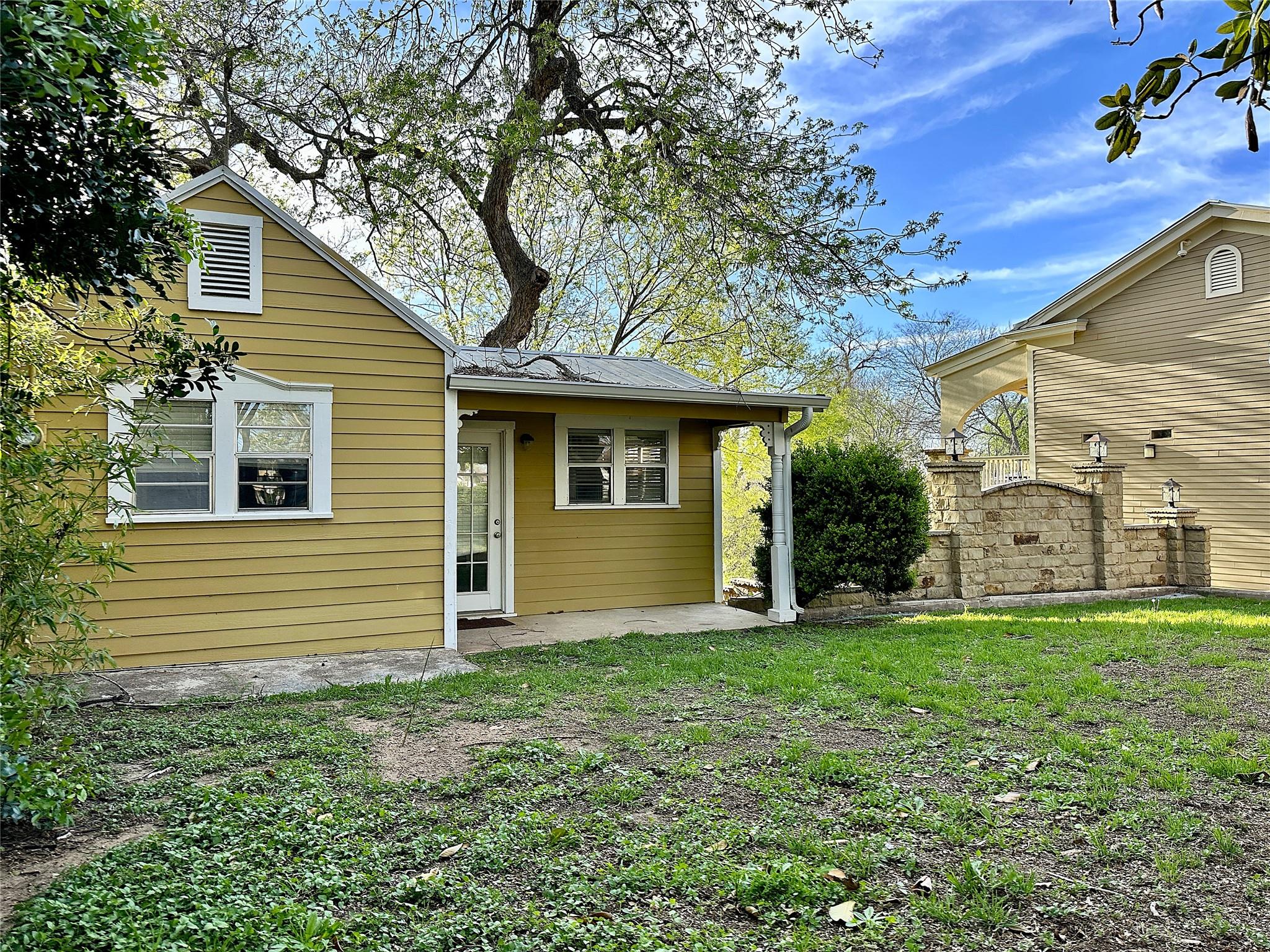 802 Main St, Bastrop, TX 78602