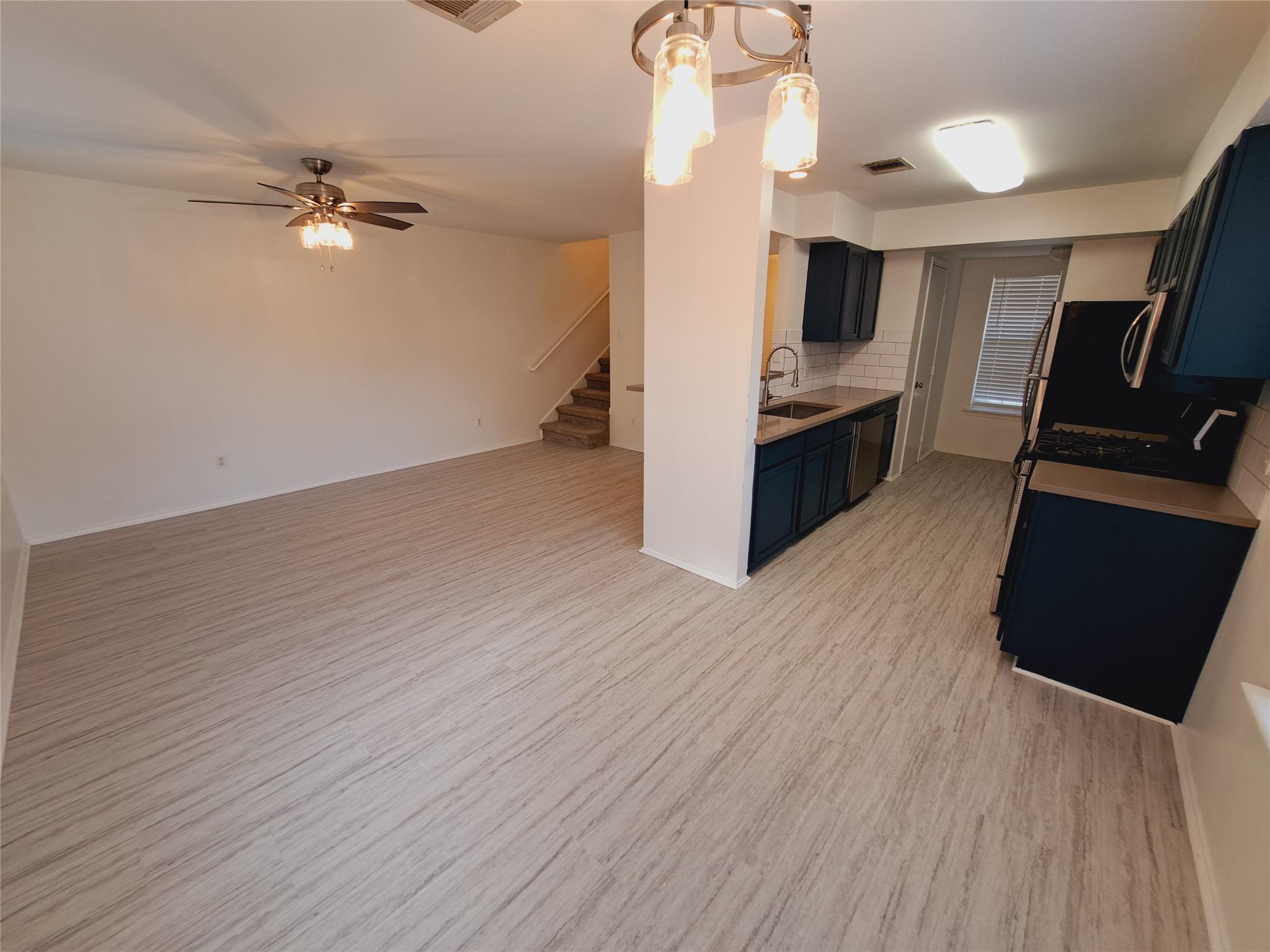 6703 Hill Oaks Dr # A, Austin, TX 78749