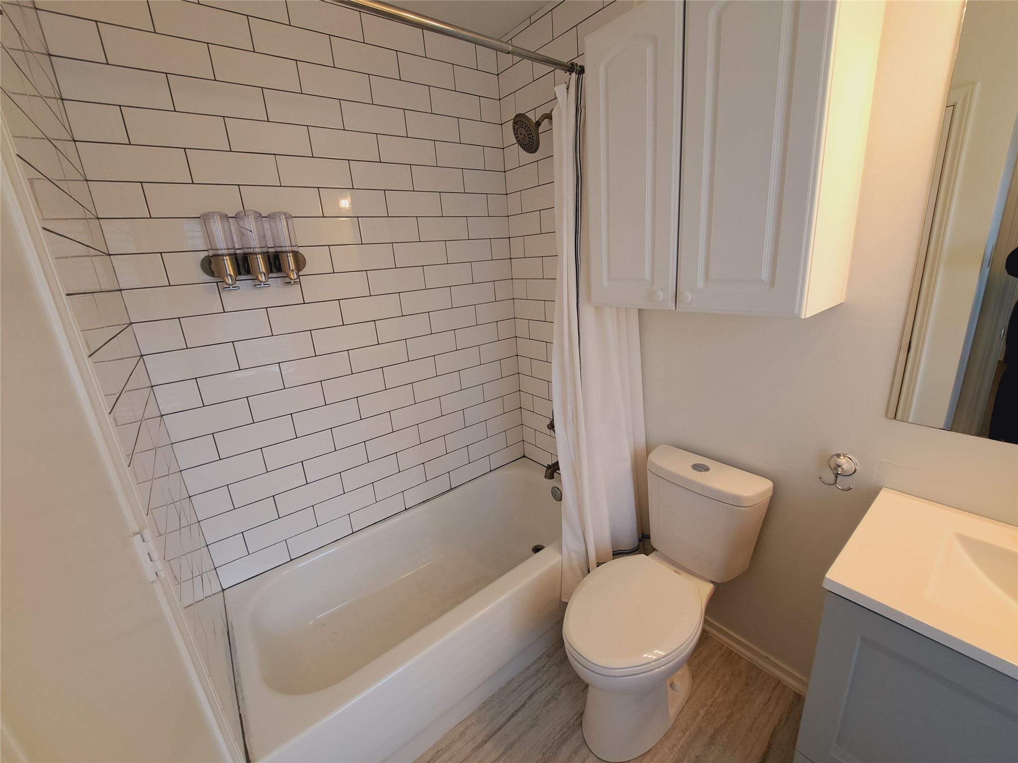 6703 Hill Oaks Dr # A, Austin, TX 78749