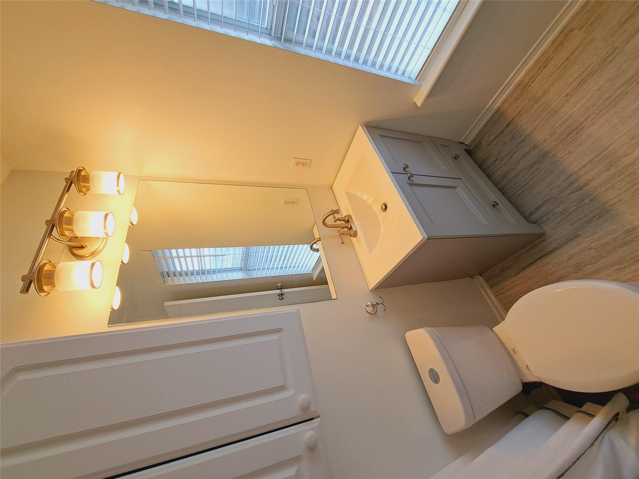 6703 Hill Oaks Dr # A, Austin, TX 78749