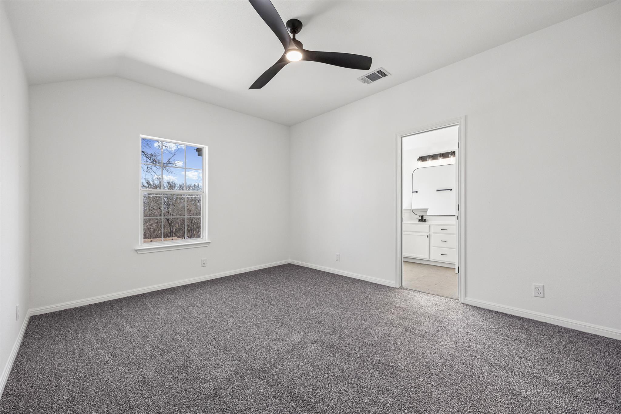 117 High Point Blvd, Cedar Creek, TX 78612