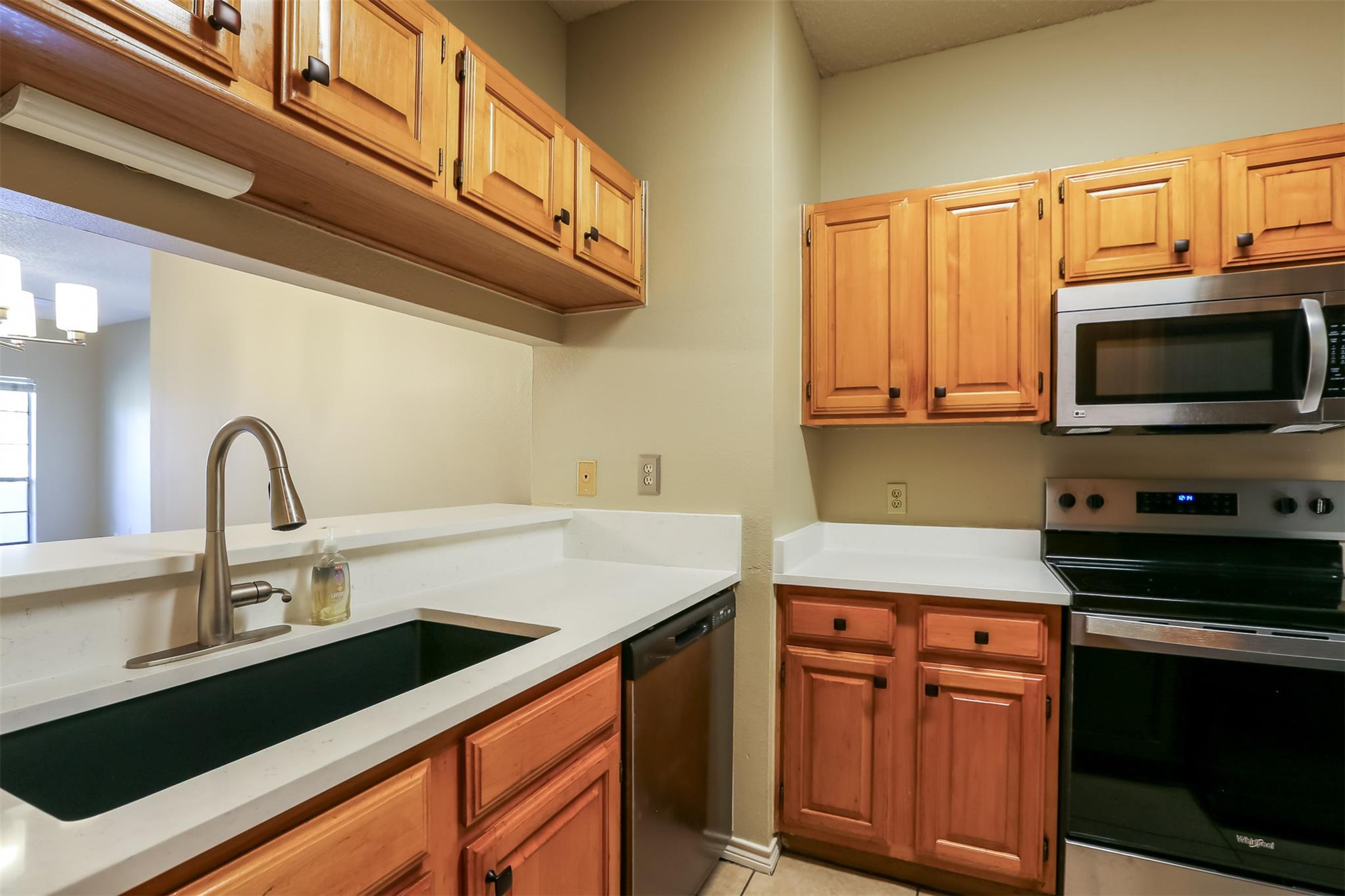 3001 Cedar St # A-208, Austin, TX 78705