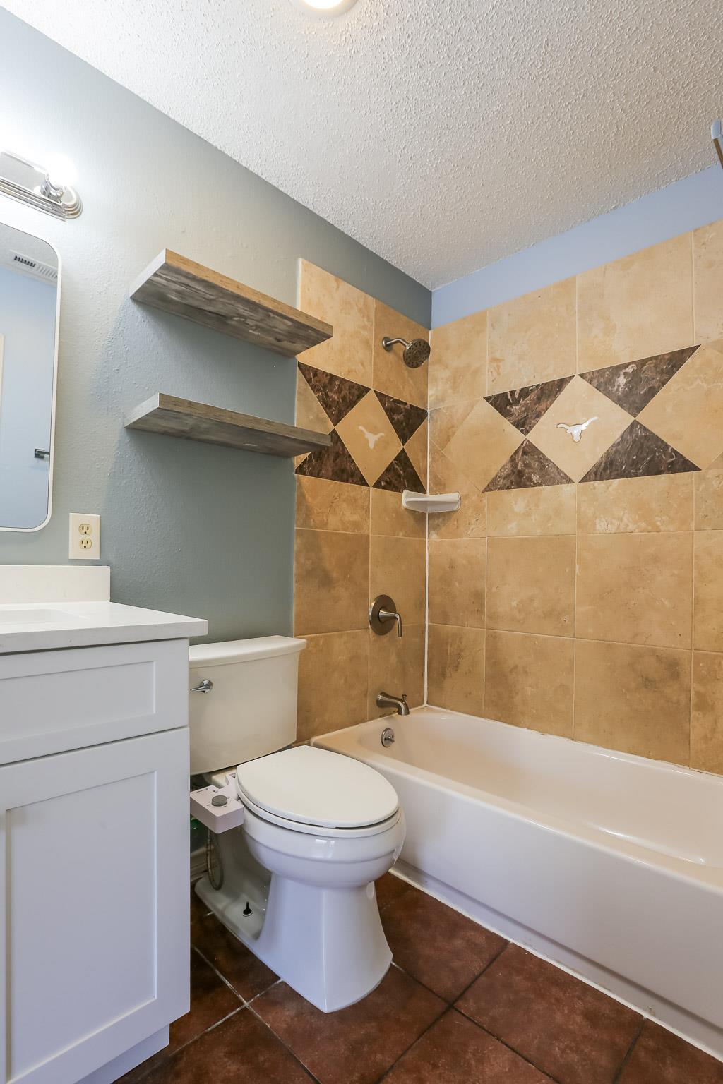 3001 Cedar St # A-208, Austin, TX 78705