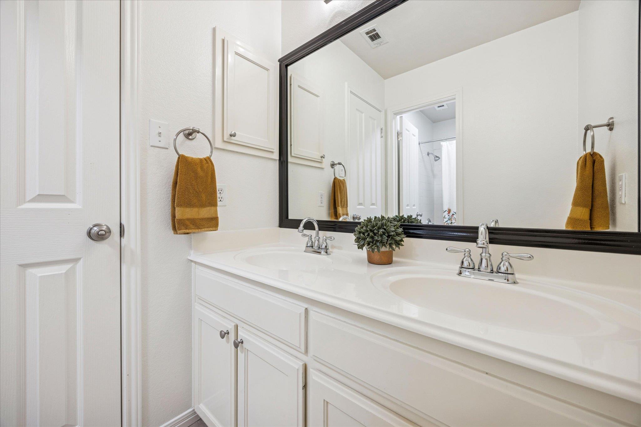 3702 Runnels Ct, Austin, TX 78732