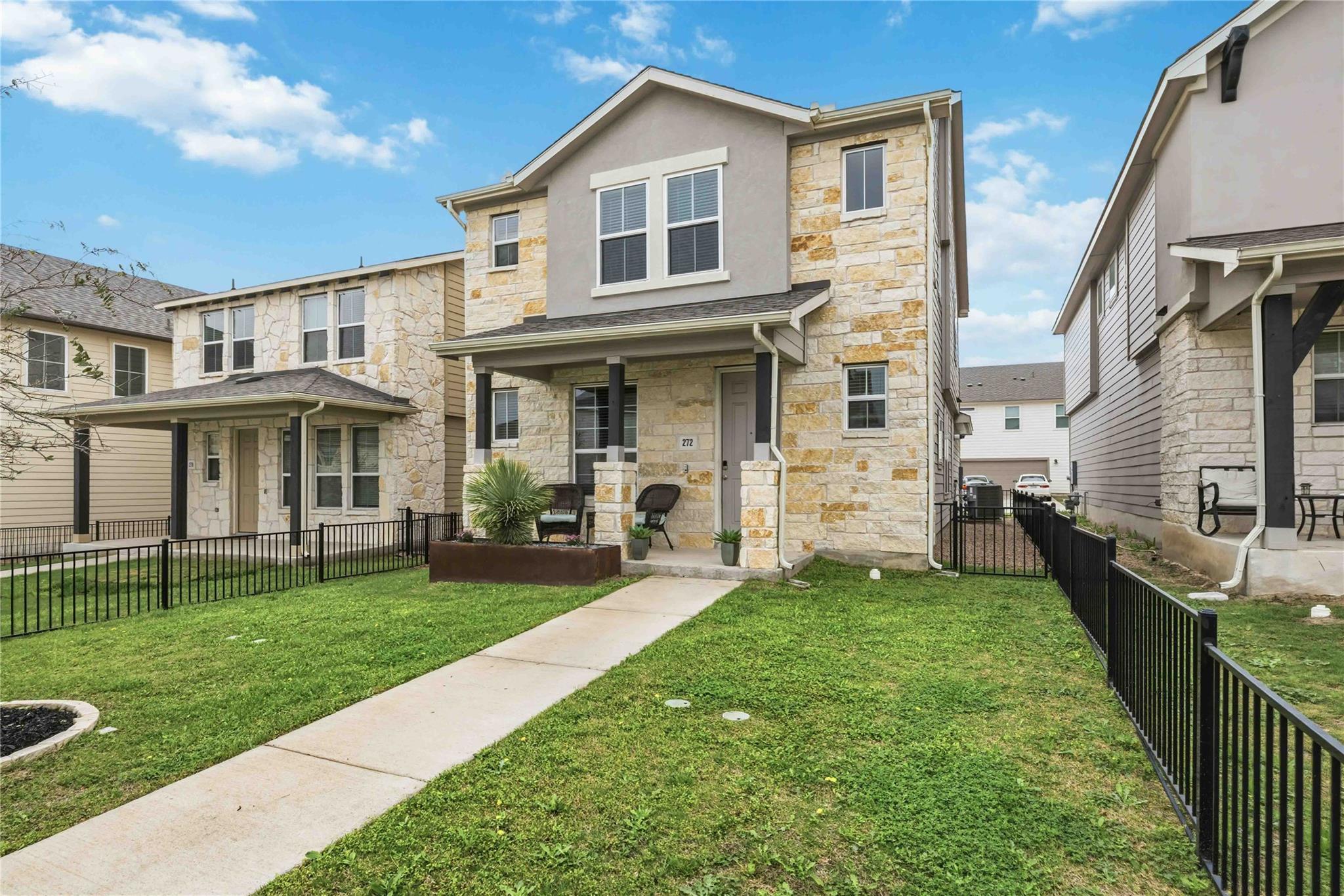 272 Lost Mine Peak Ln, Dripping Springs, TX 78620